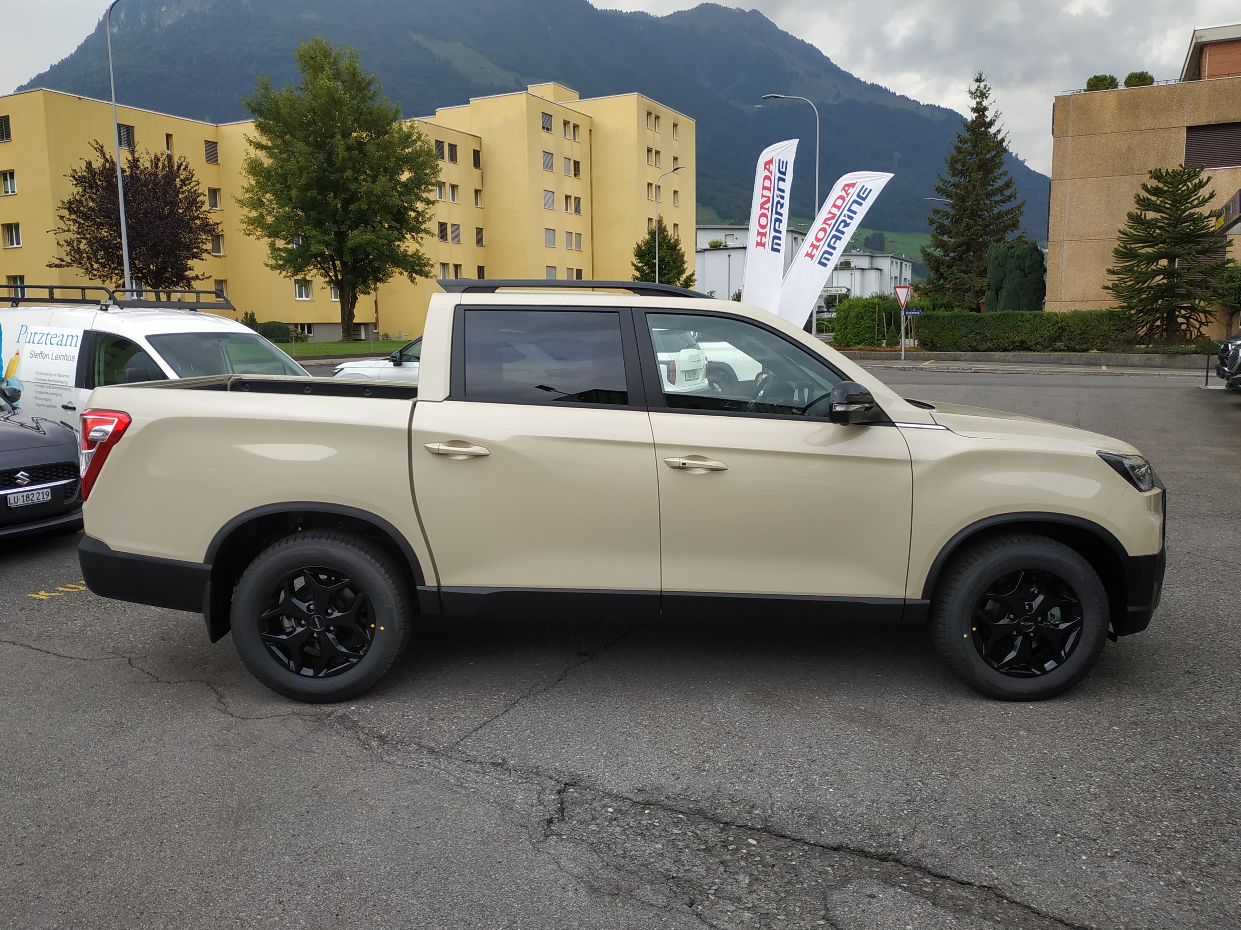 KGM-SsangYong Musso 2.2 Blackline 4WD Automat - Bild 5