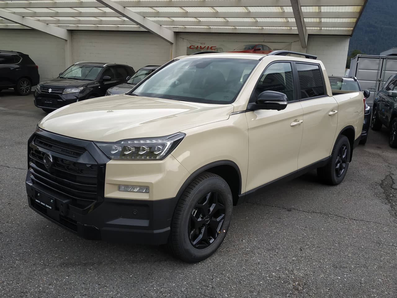 KGM-SsangYong Musso 2.2 Blackline 4WD Automat
