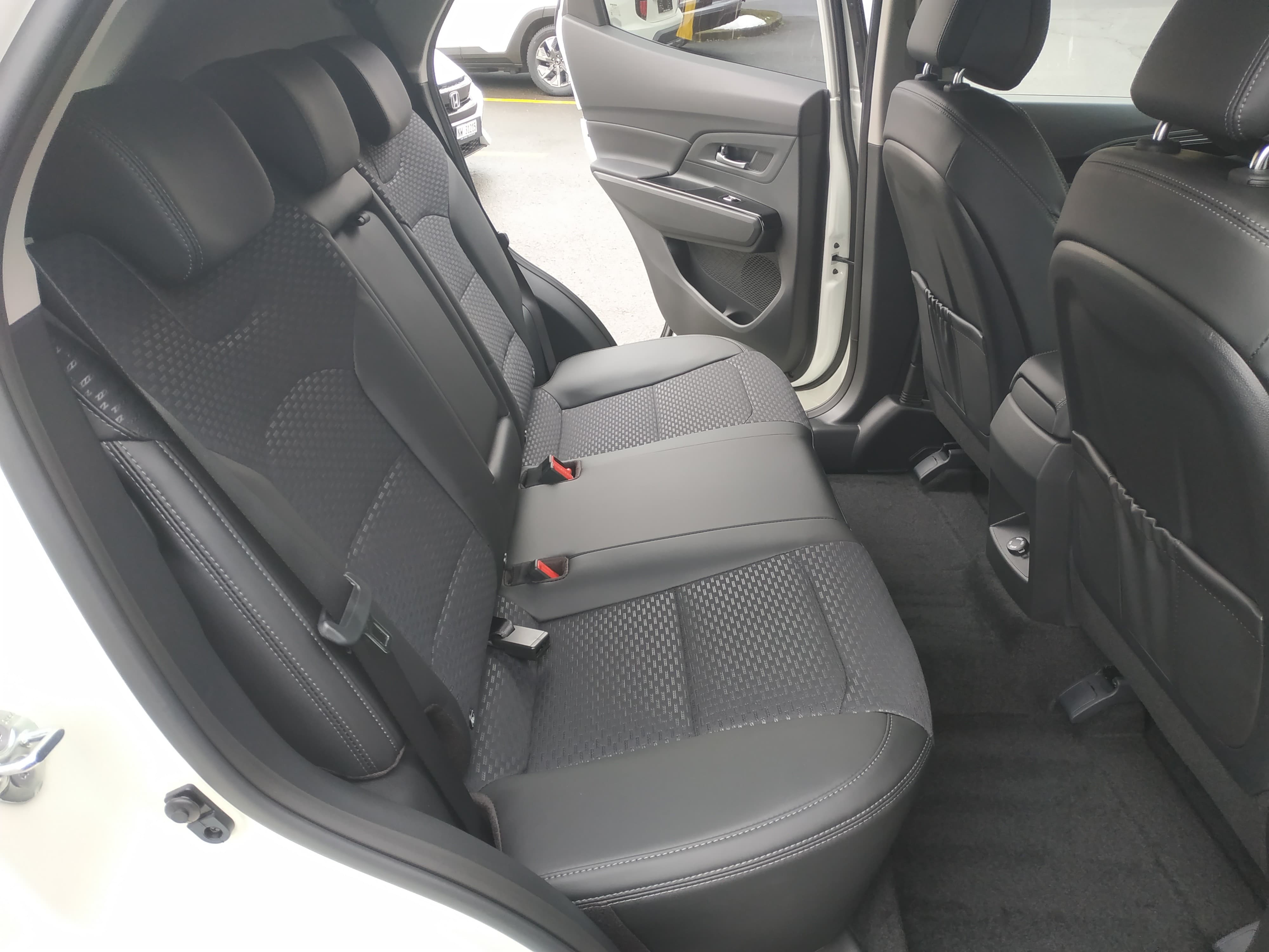 KGM-SsangYong Korando 1.5 T GDI Steel 4WD Automat Bicolor - Bild 20