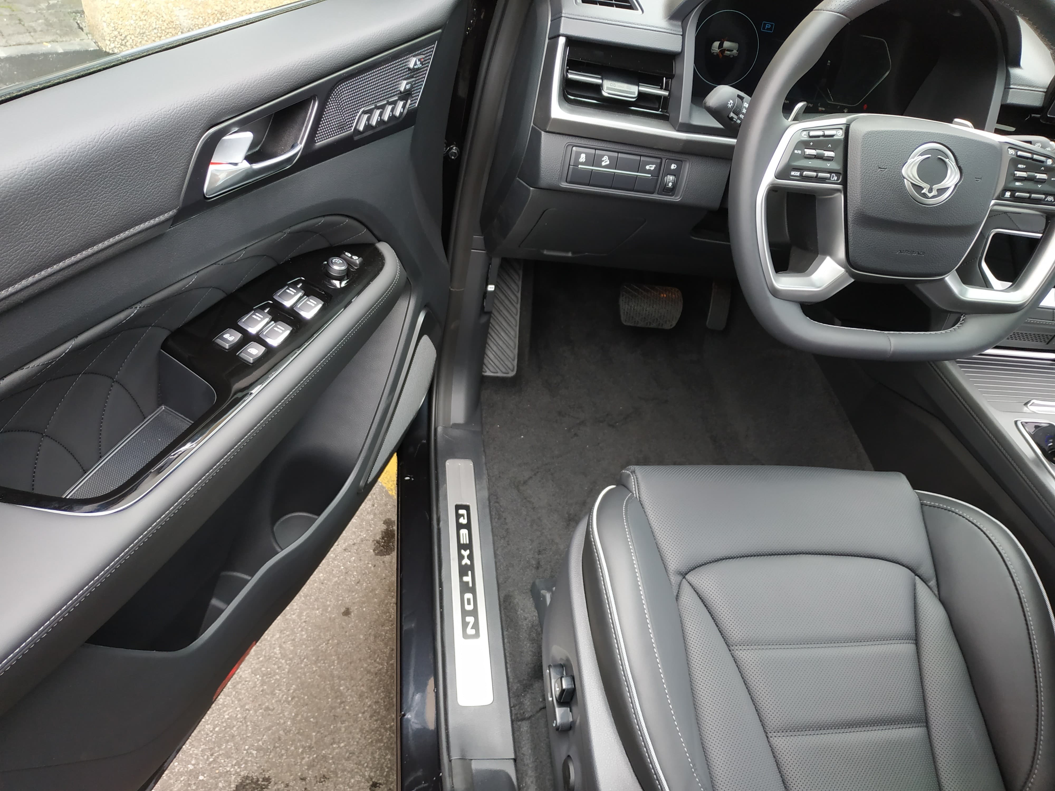 KGM-SsangYong Rexton 2.2 CRDi Titanium 4WD AT - Bild 14