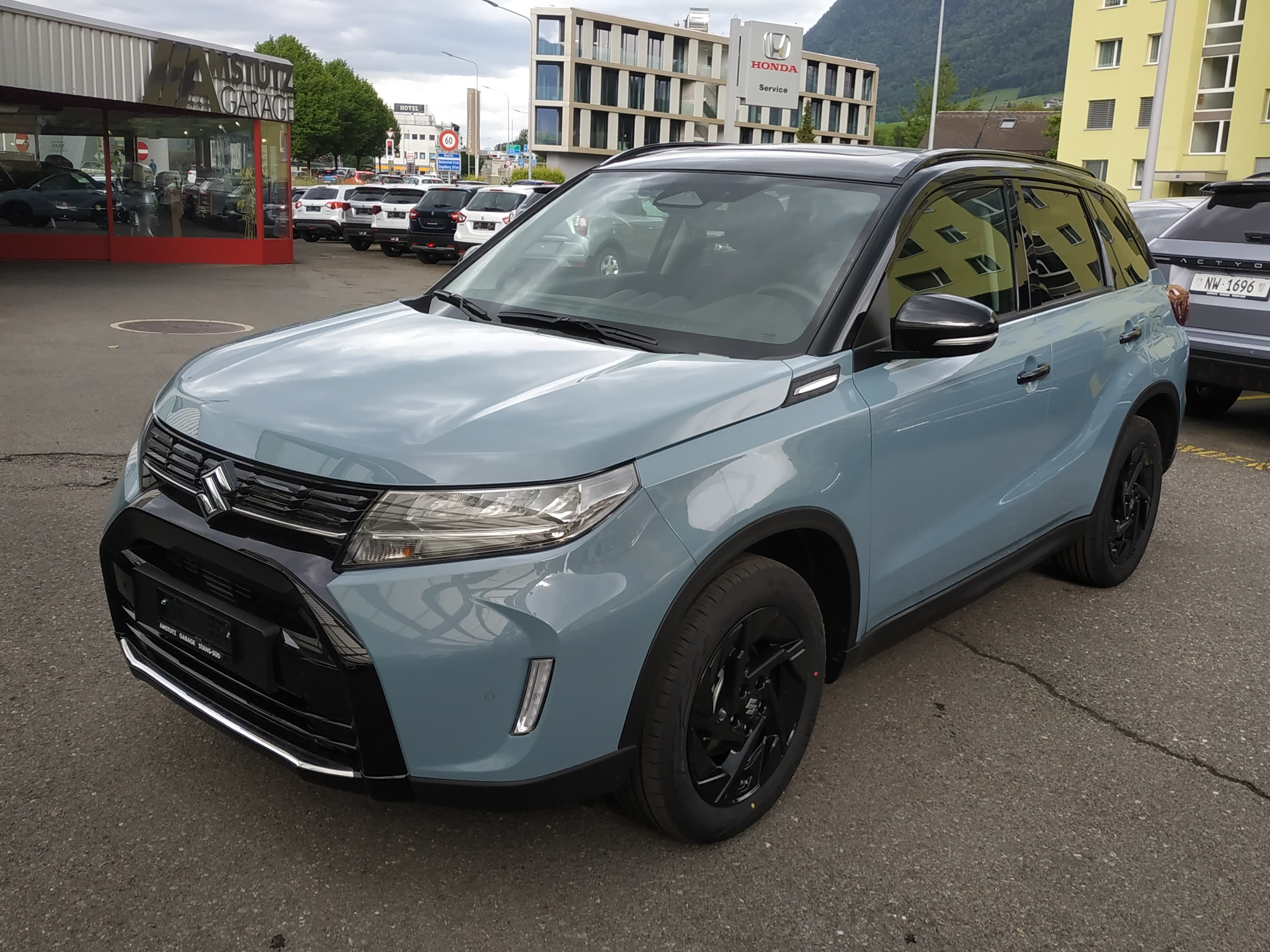 SUZUKI Vitara 1.4 Boosterjet Black Edition Top 4x4 Hybrid Automatic - Bild 3