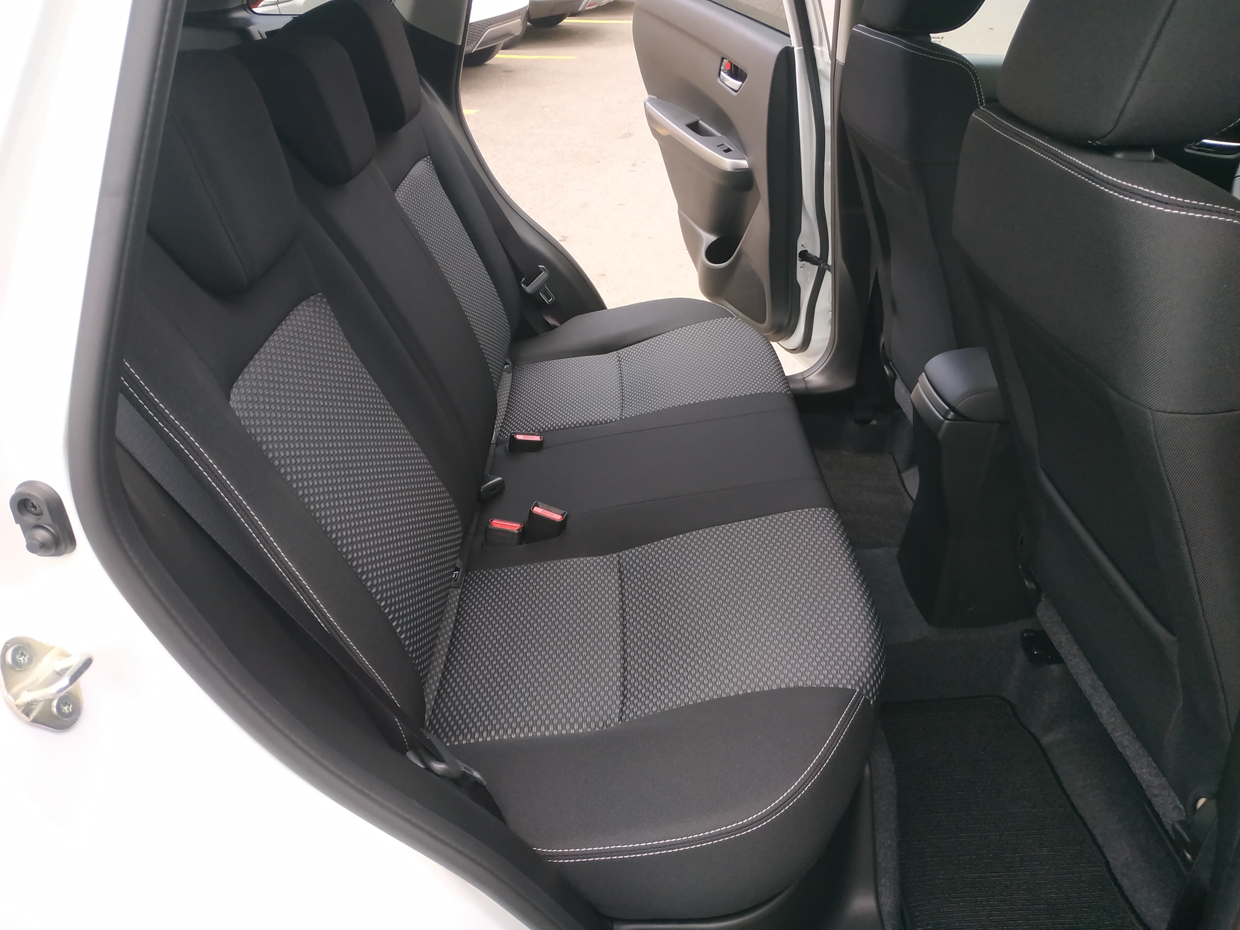 SUZUKI Vitara 1.4 Boosterjet Compact + 4x4 Hybrid Automatic - Bild 19