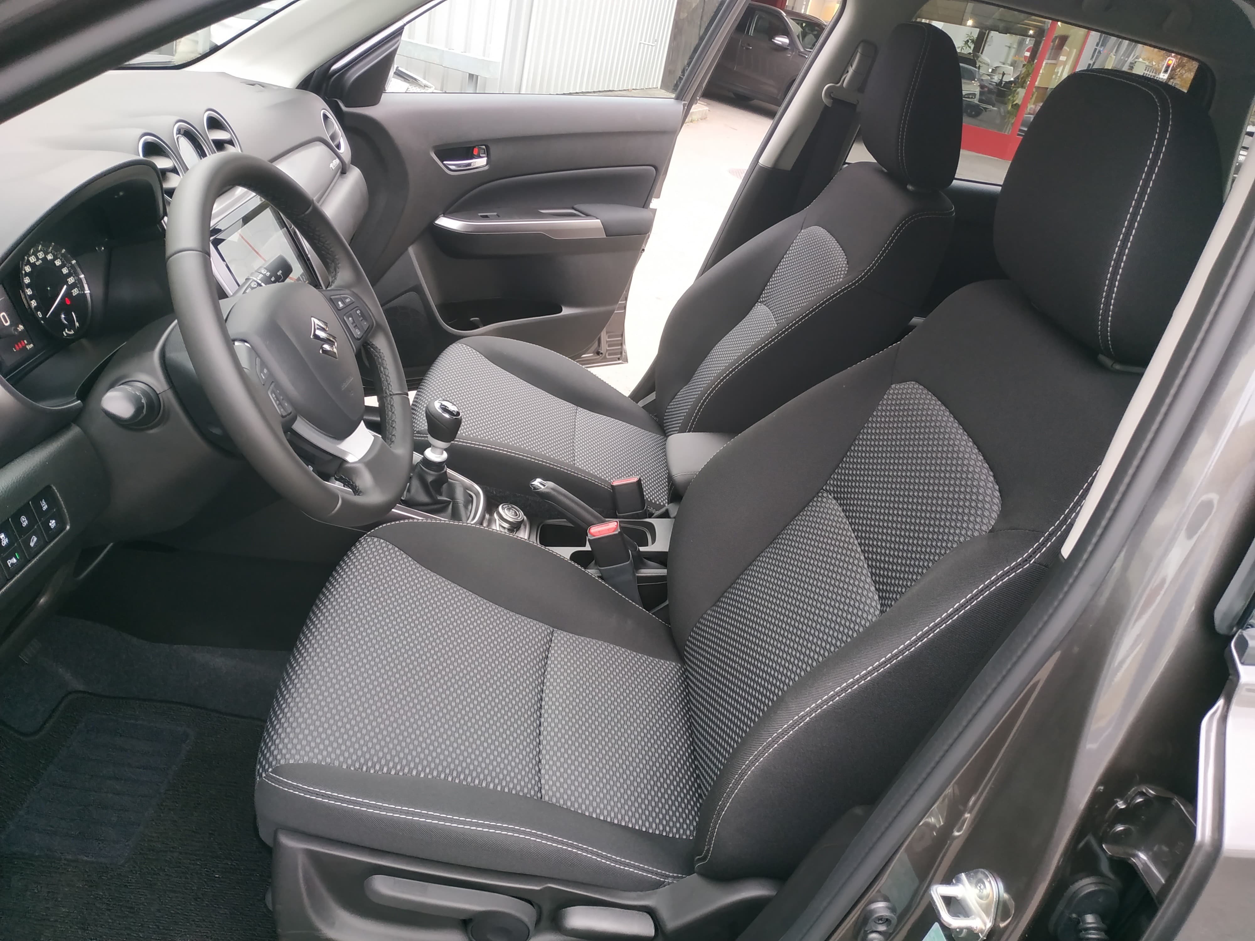 SUZUKI Vitara 1.4 Boosterjet Compact + 4x4 Hybrid - Bild 12