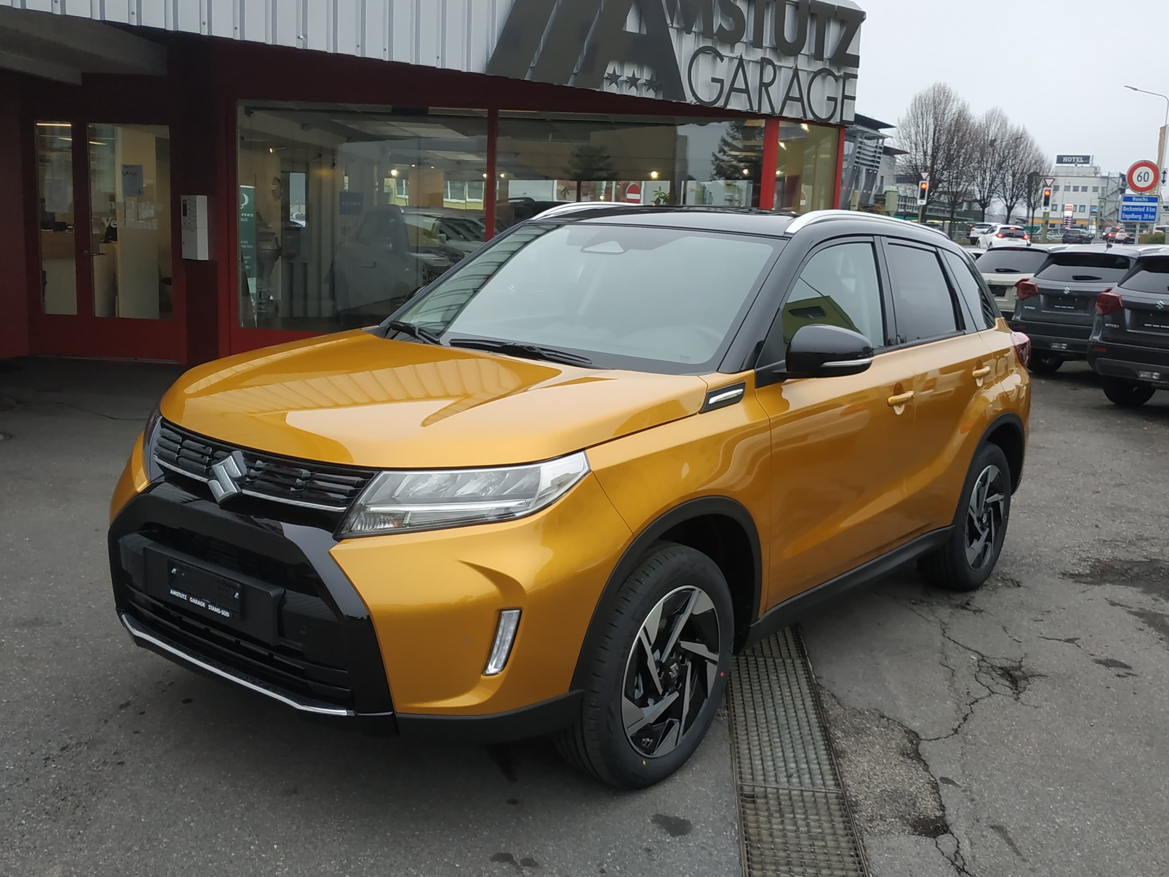SUZUKI Vitara 1.4 Boosterjet Compact Top 4x4 Hybrid Automatic - Bild 1