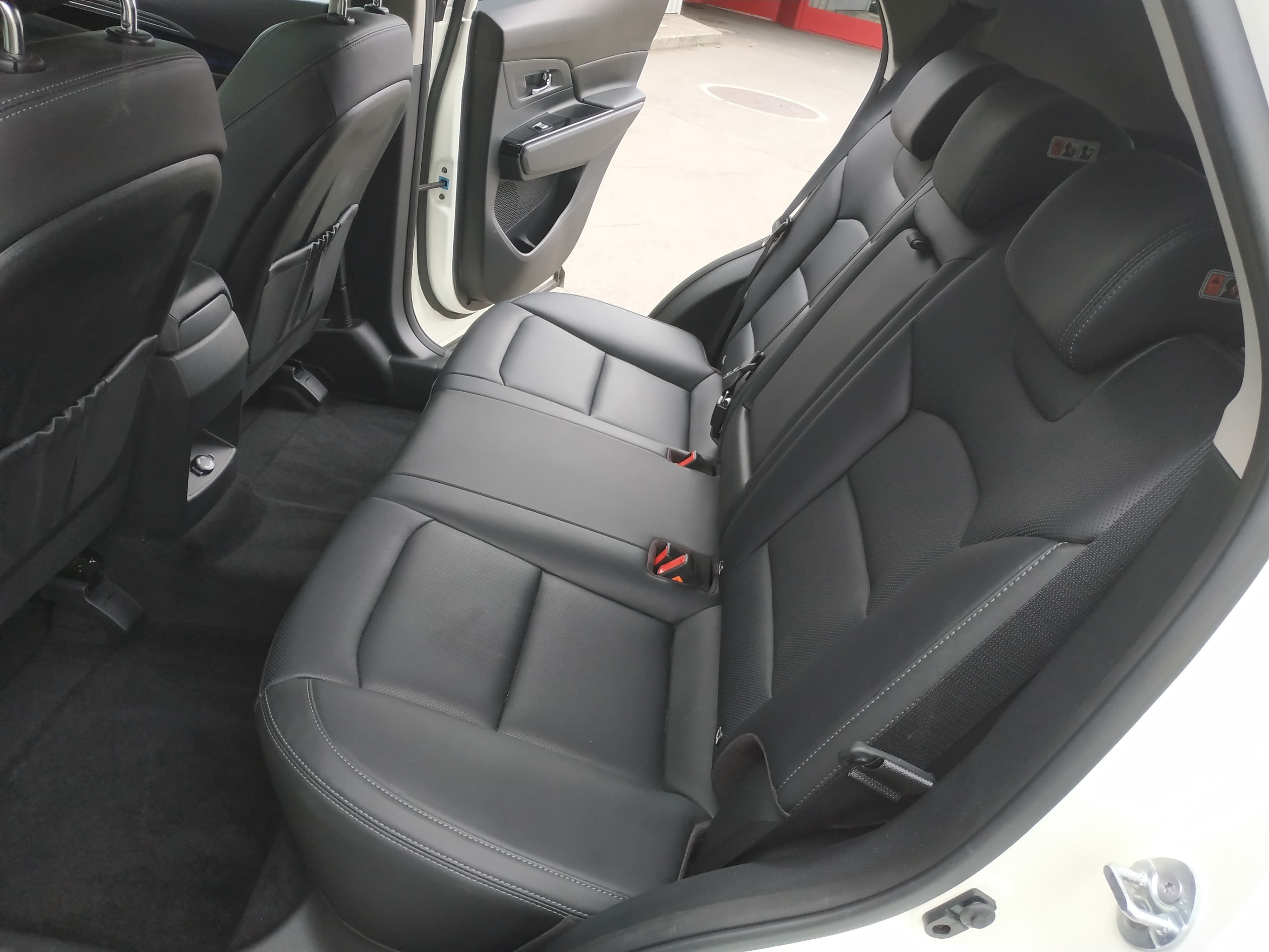 KGM-SsangYong Korando 1.5 T GDI Sapphire 4WD Automat - Bild 21