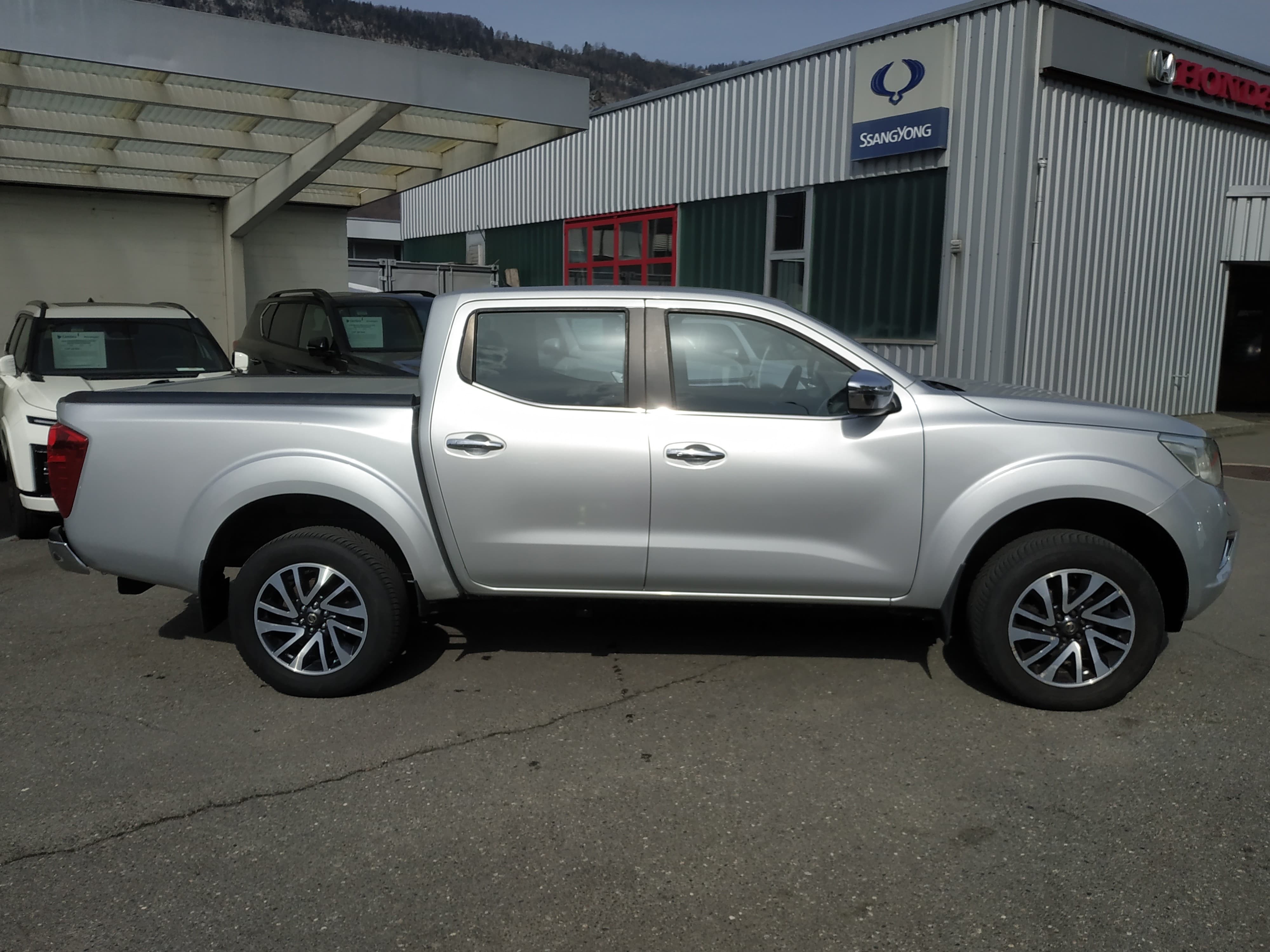 NISSAN Navara Double Cab Acenta 2.3 dCi 4WD - Bild 6
