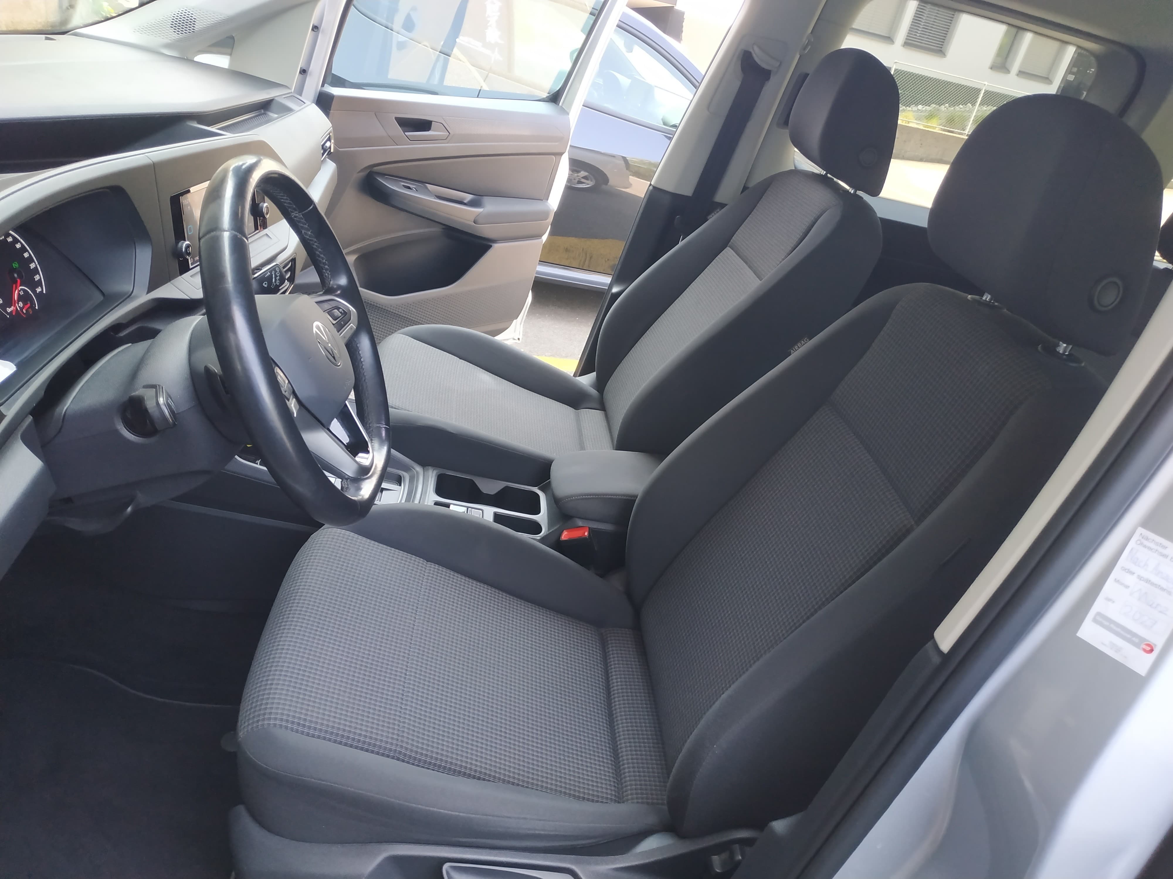 VW Caddy 2.0 TDI Liberty DSG Automat - Bild 12