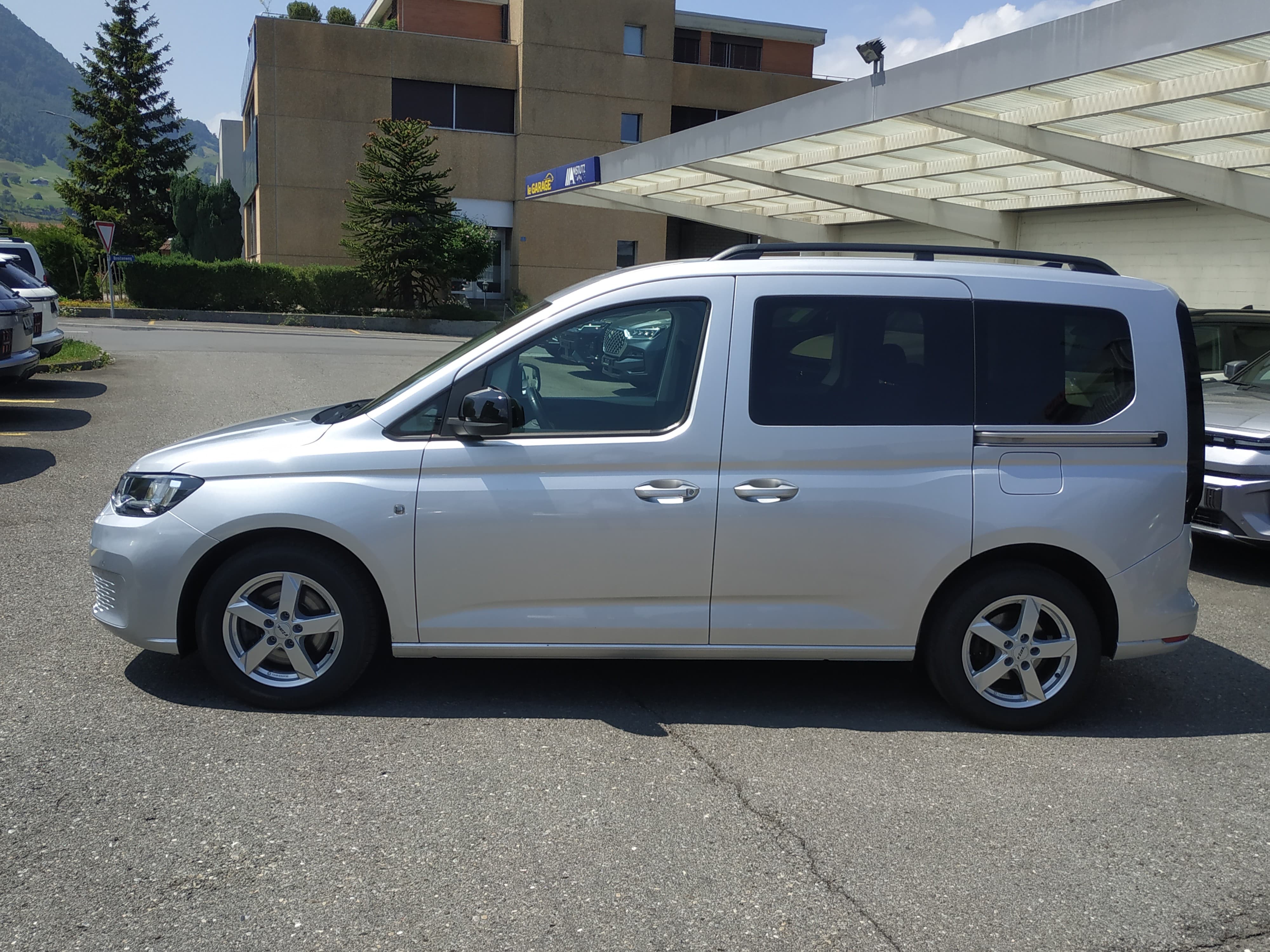 VW Caddy 2.0 TDI Liberty DSG Automat - Bild 9