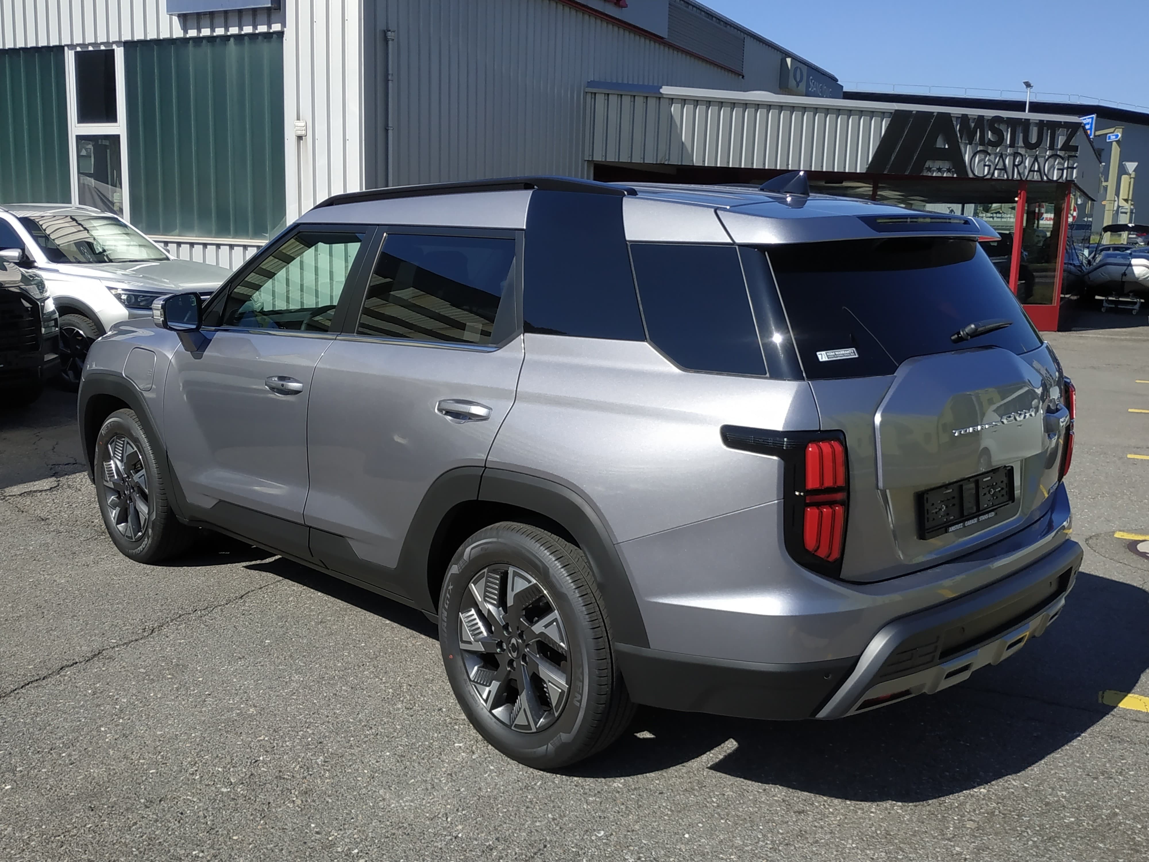 KGM-SsangYong Torres EVX Platinum - Bild 4