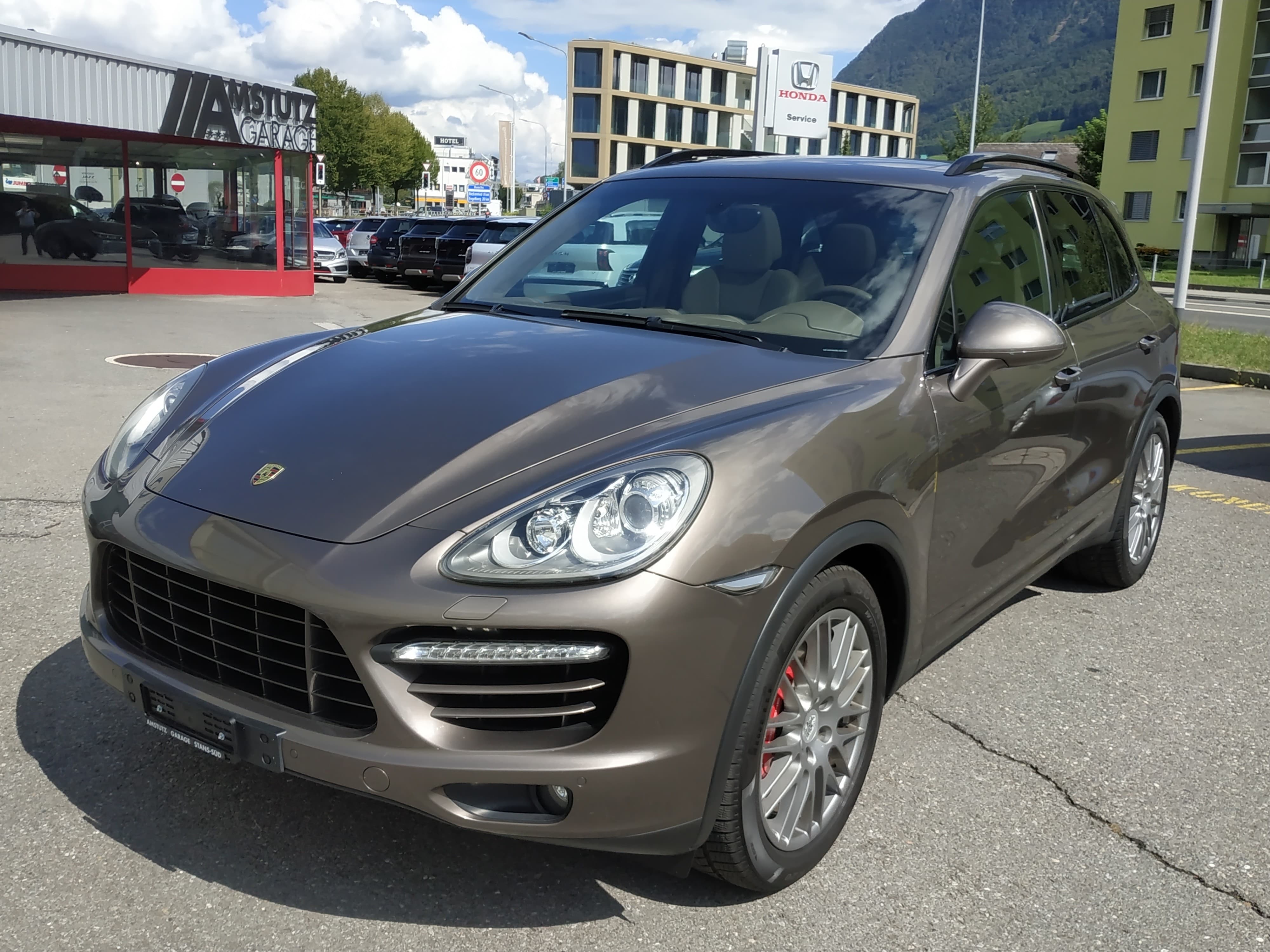 PORSCHE Cayenne Turbo - Bild 3