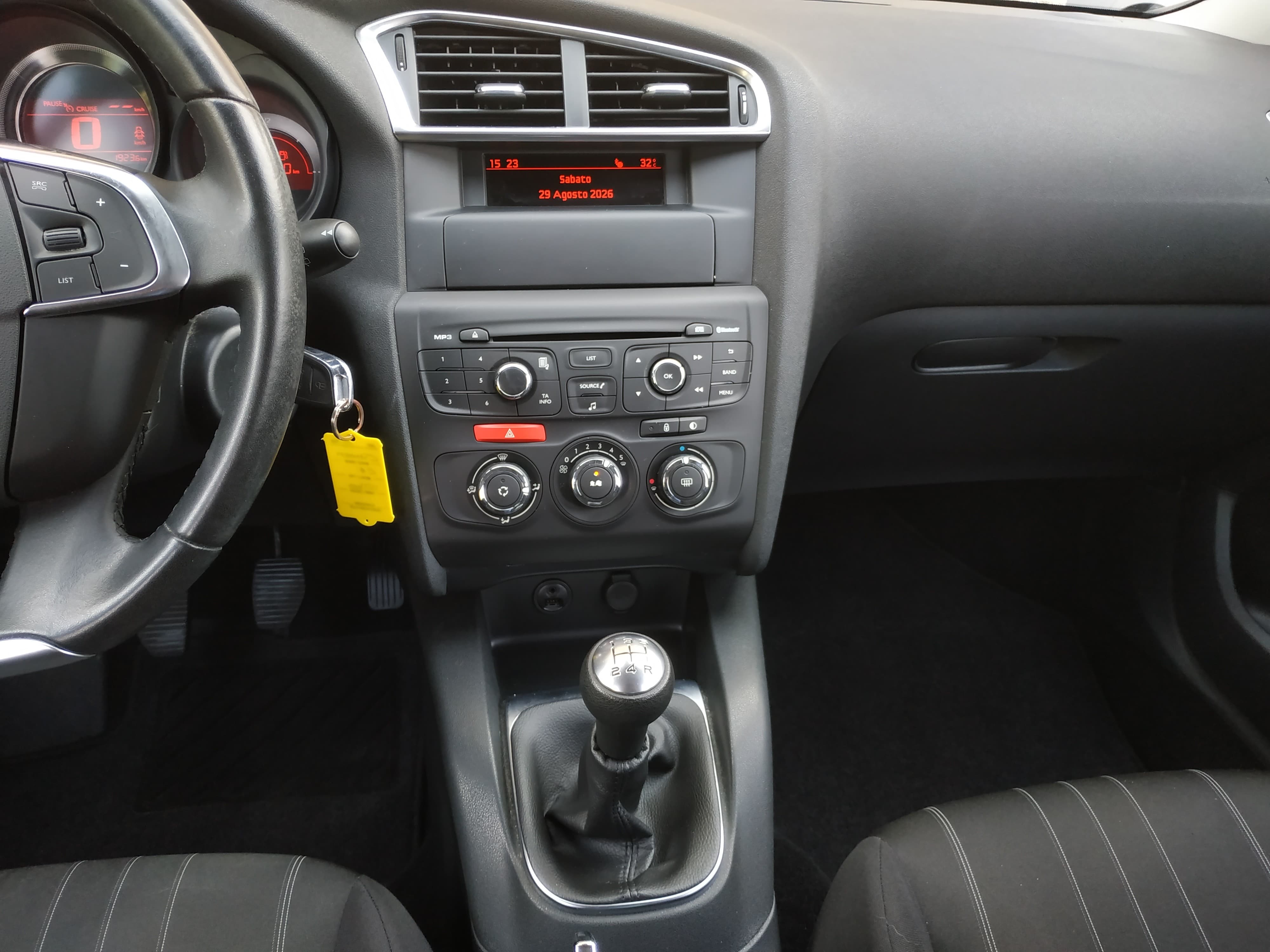 CITROEN C4 1.2 Pure Tech Live Edition - Bild 13