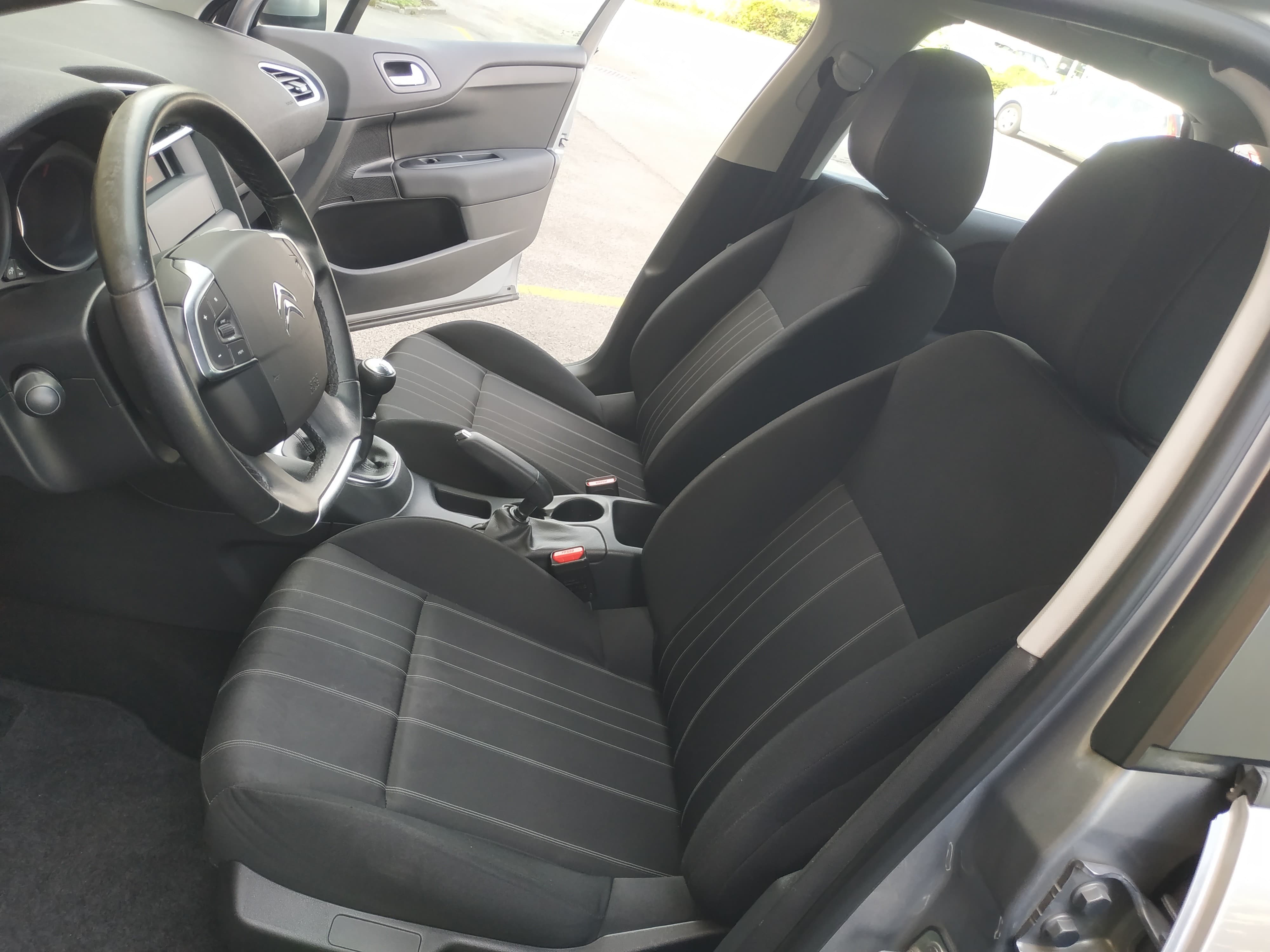 CITROEN C4 1.2 Pure Tech Live Edition - Bild 12