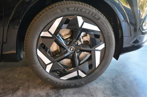 OPEL Grandland Hybrid4 GSe - Bild 10