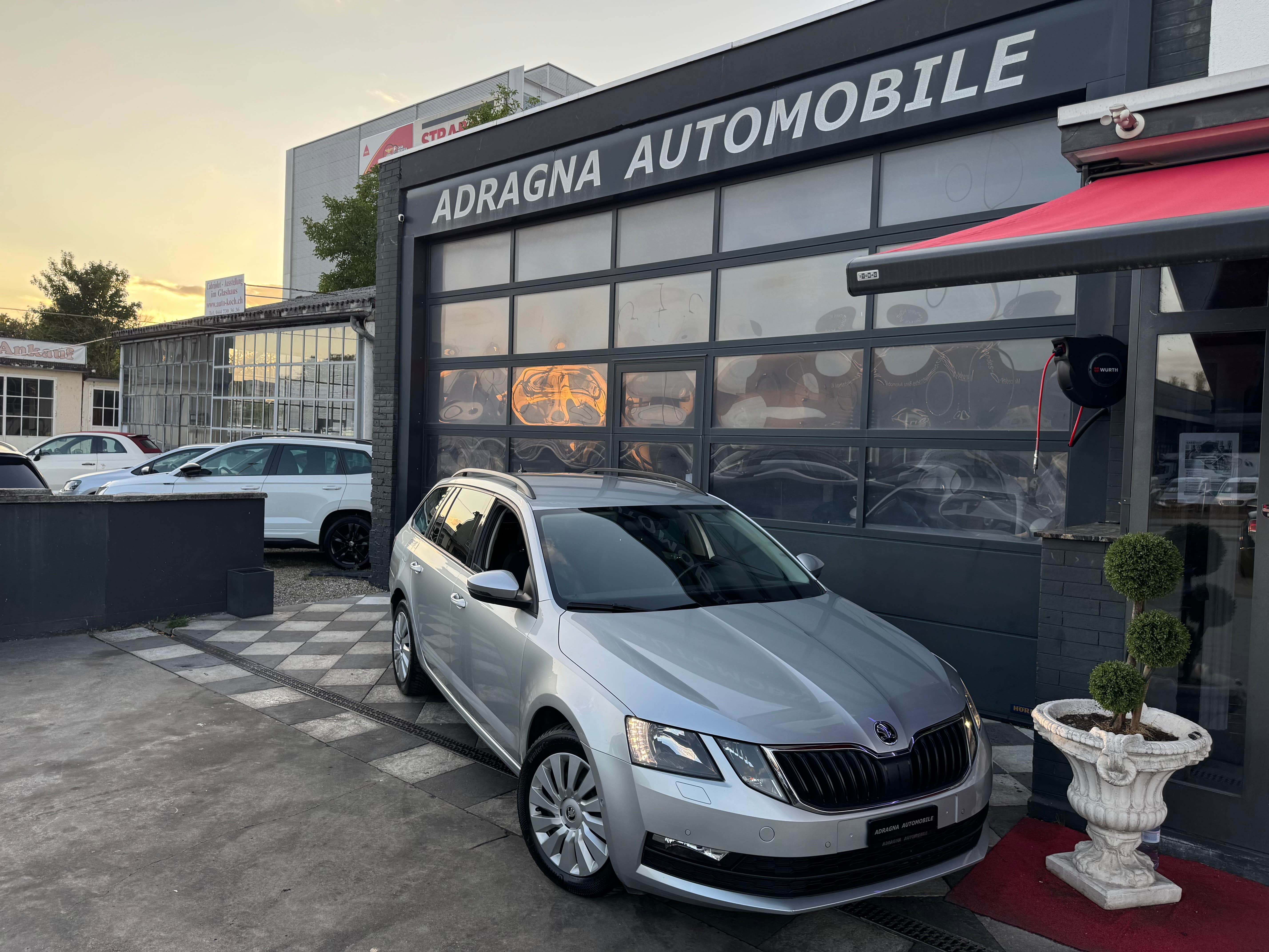 SKODA Octavia Combi 2.0 TDI Ambition 4x4 - Bild 2