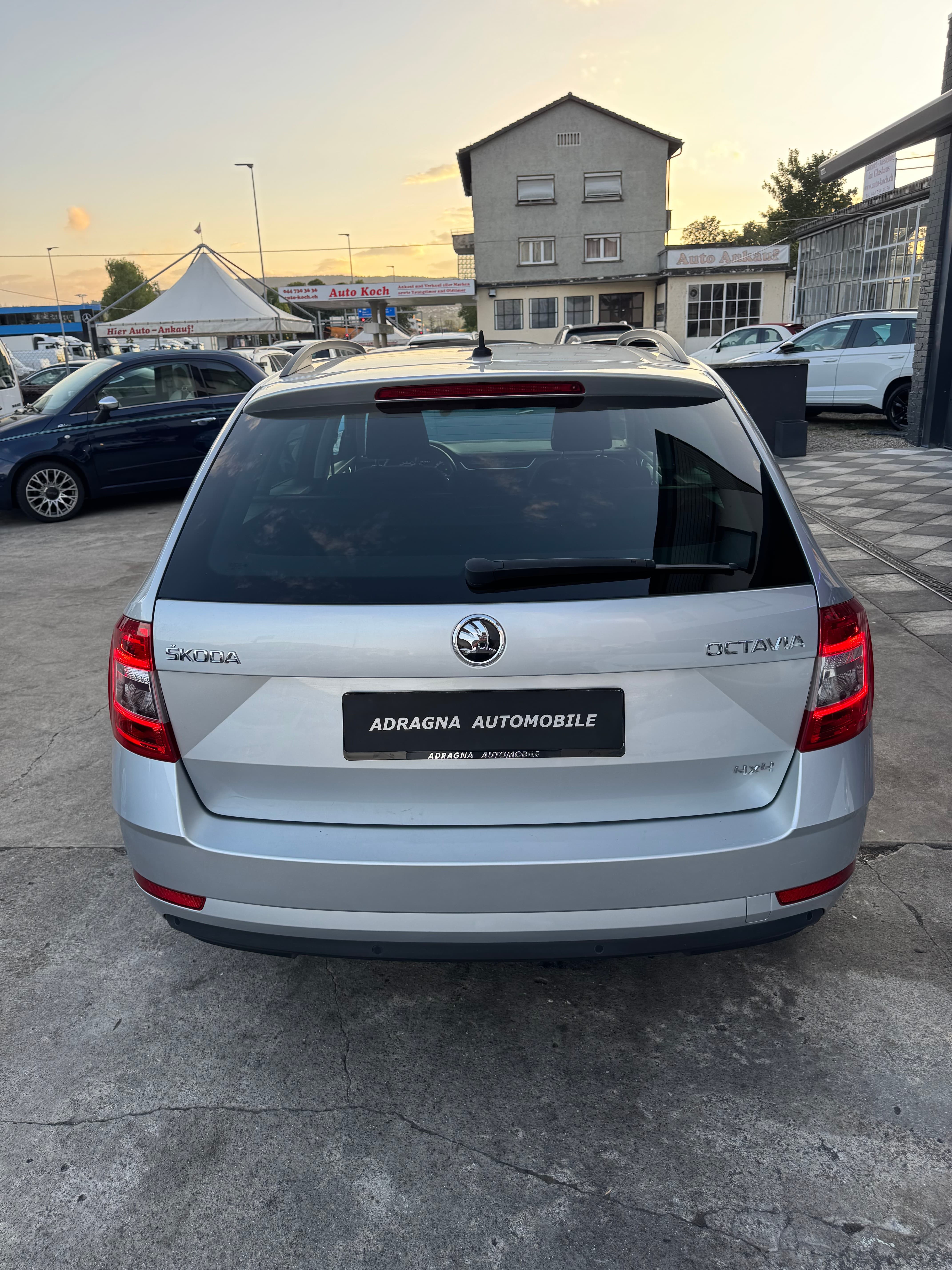 SKODA Octavia Combi 2.0 TDI Ambition 4x4 - Bild 7