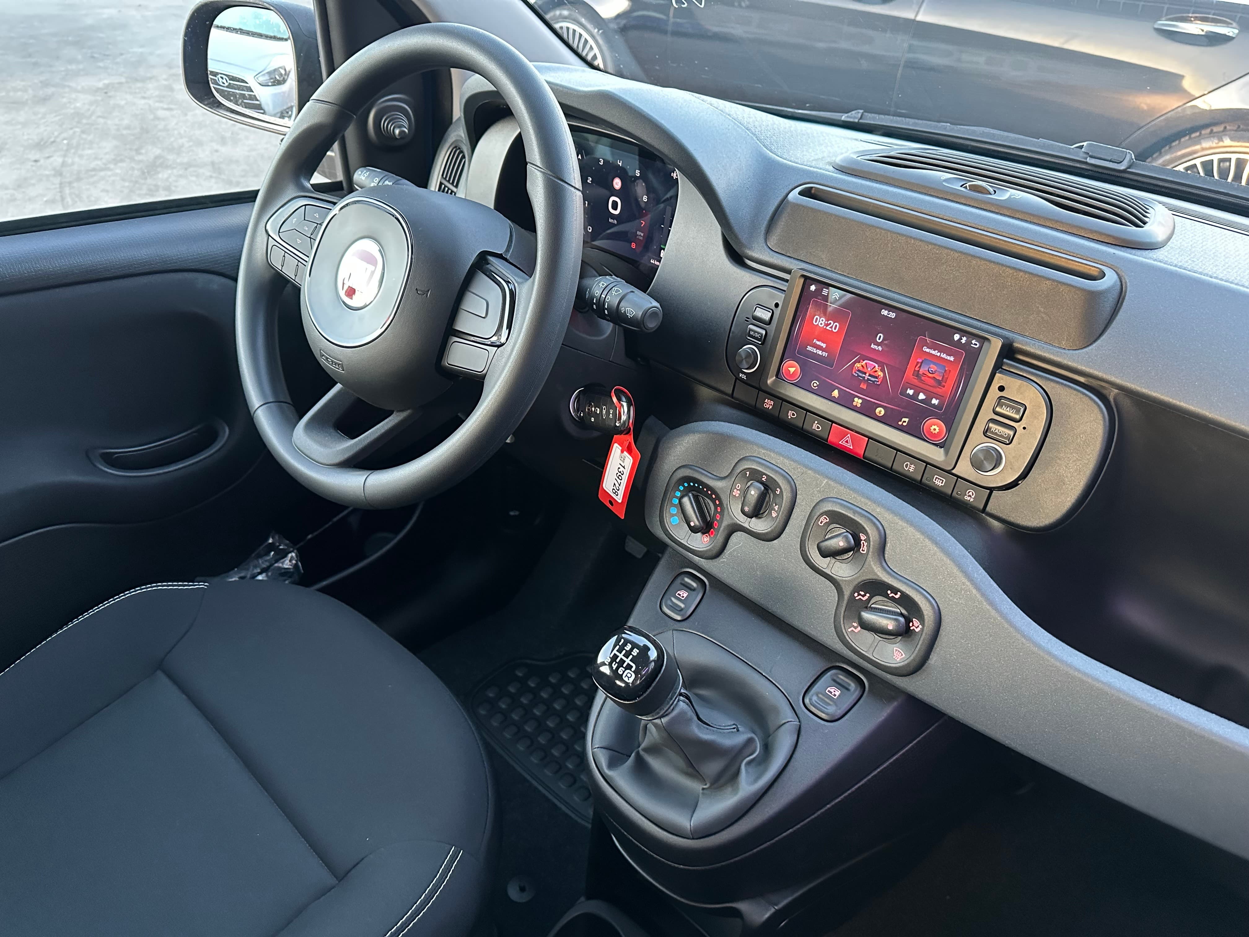 FIAT Panda 1.0 MHEV Pandina - Bild 16