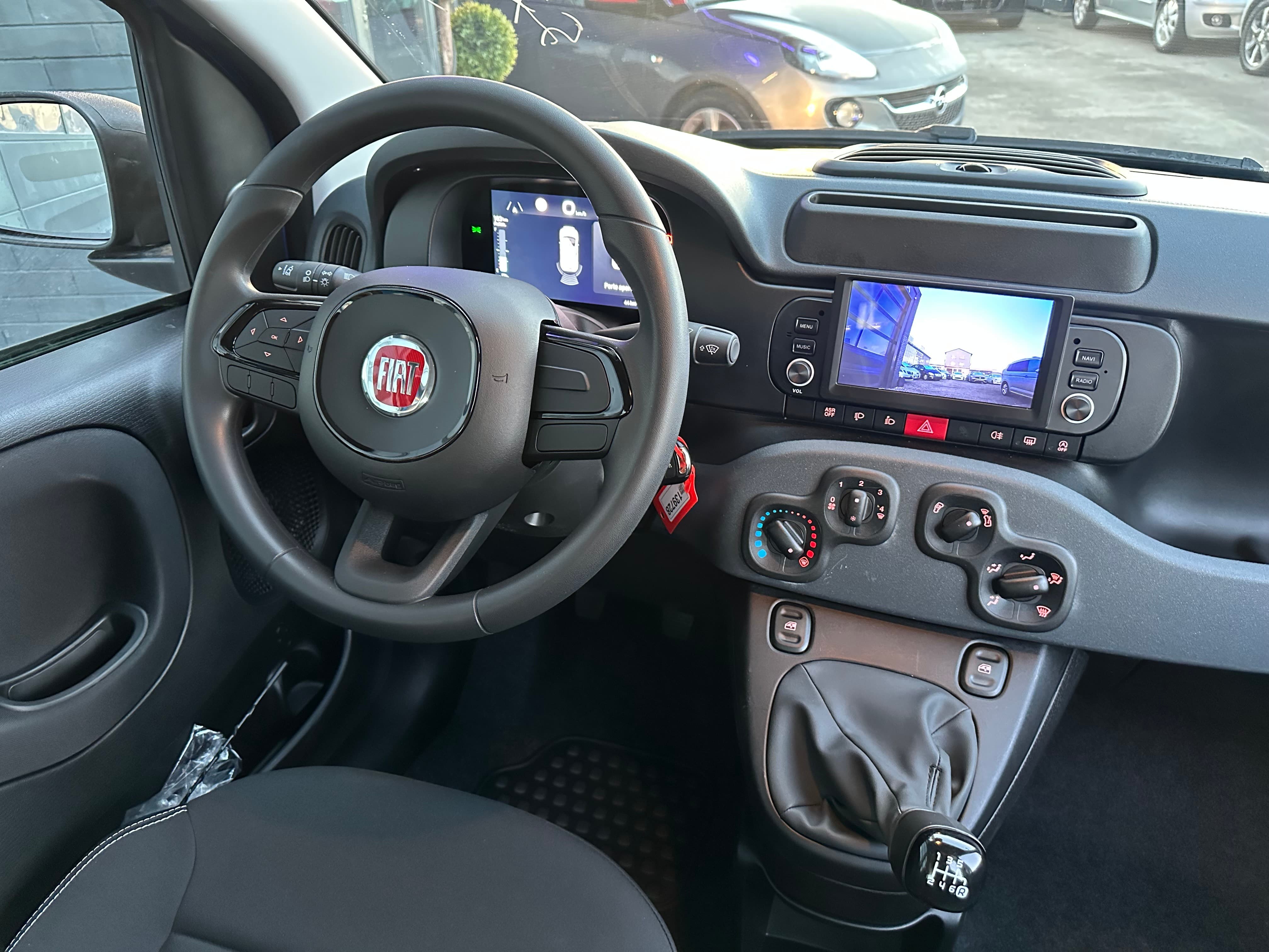 FIAT Panda 1.0 MHEV Pandina - Bild 10