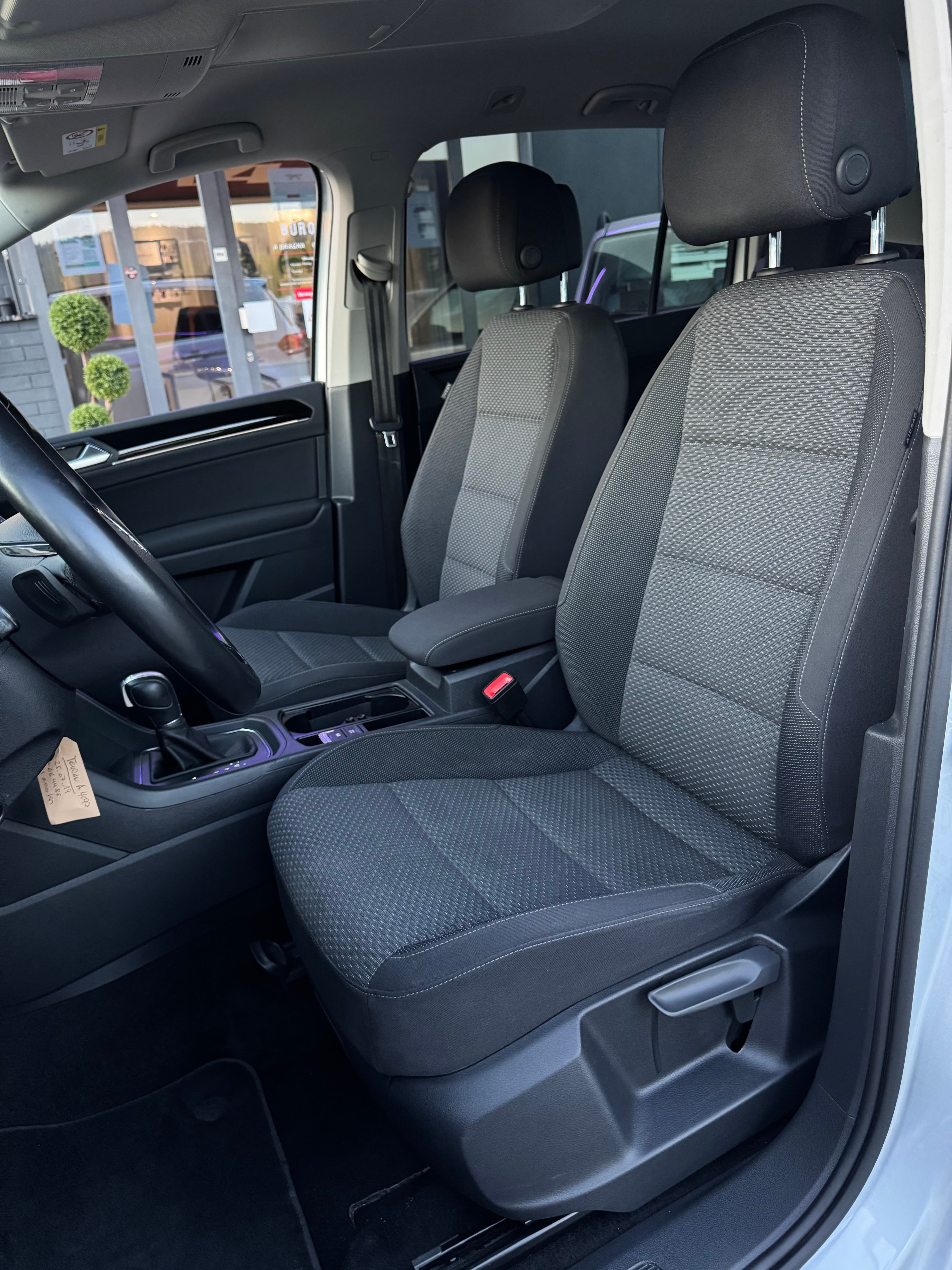 VW Touran 2.0 TDI BlueMotion Technology United DSG - Bild 11
