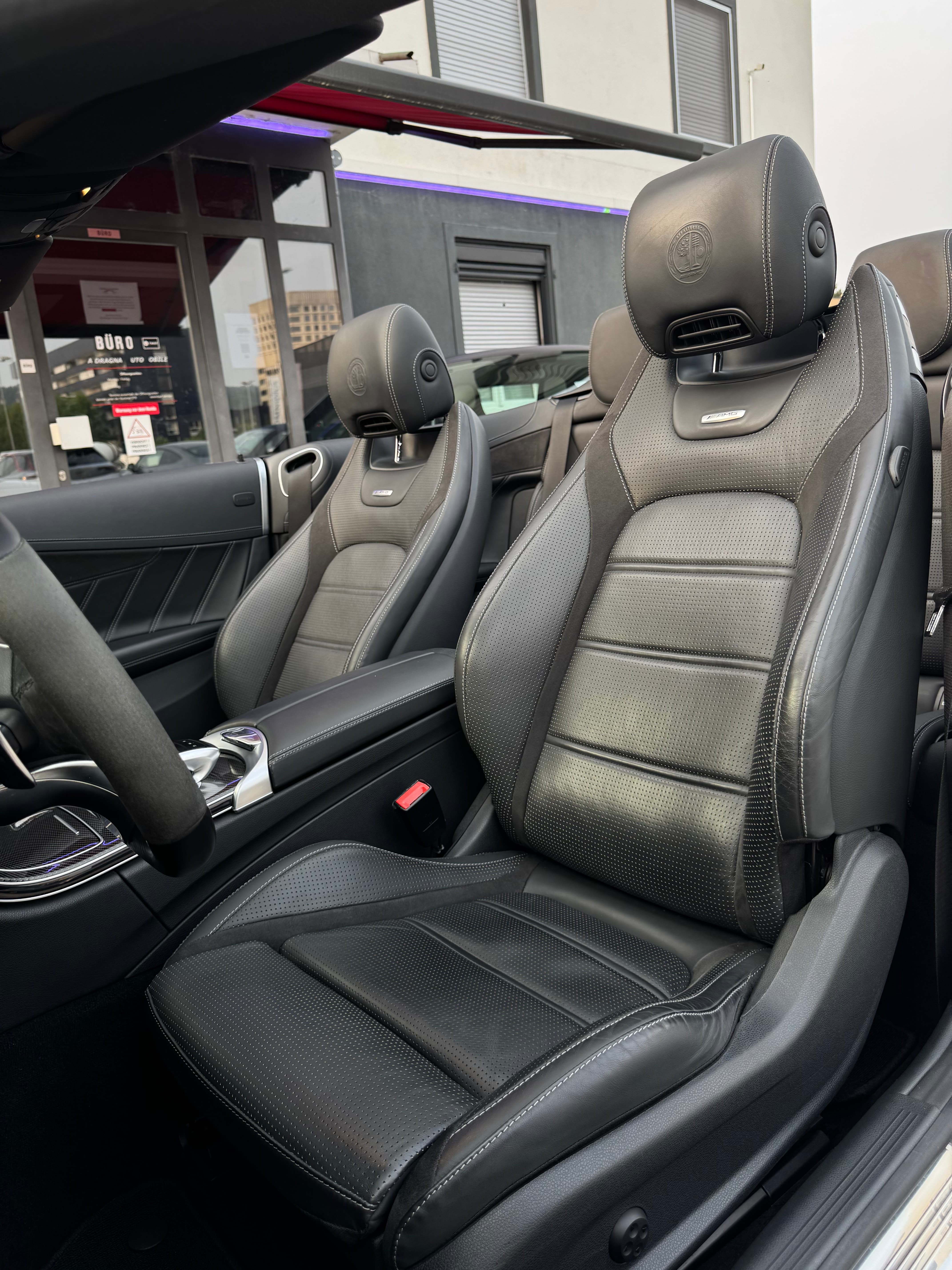 MERCEDES-BENZ C 63 S Cabriolet AMG Speedshift - Bild 13