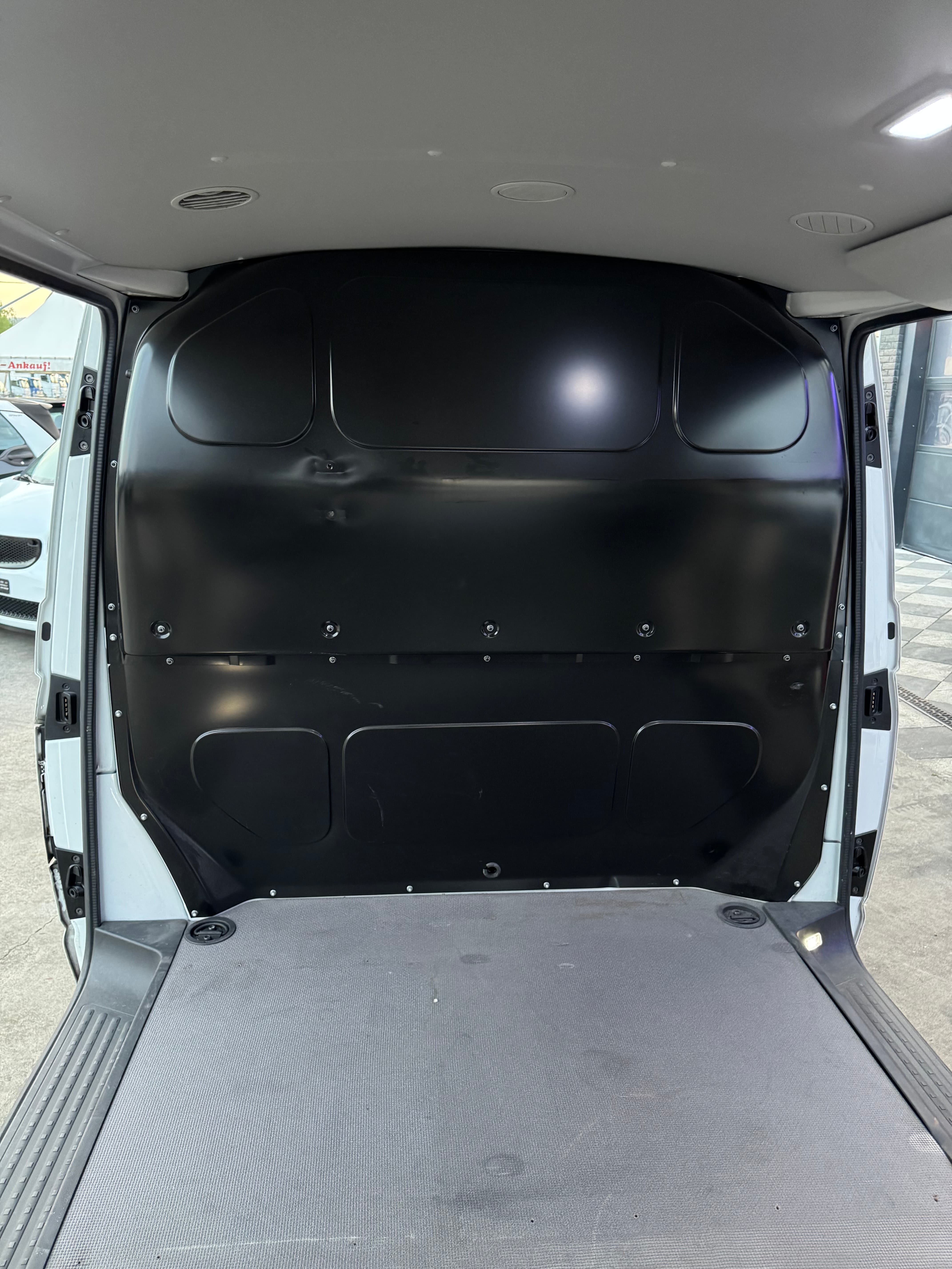 VW T6.1 2.0 TDI DSG Camper Umbau Möglich - Bild 13