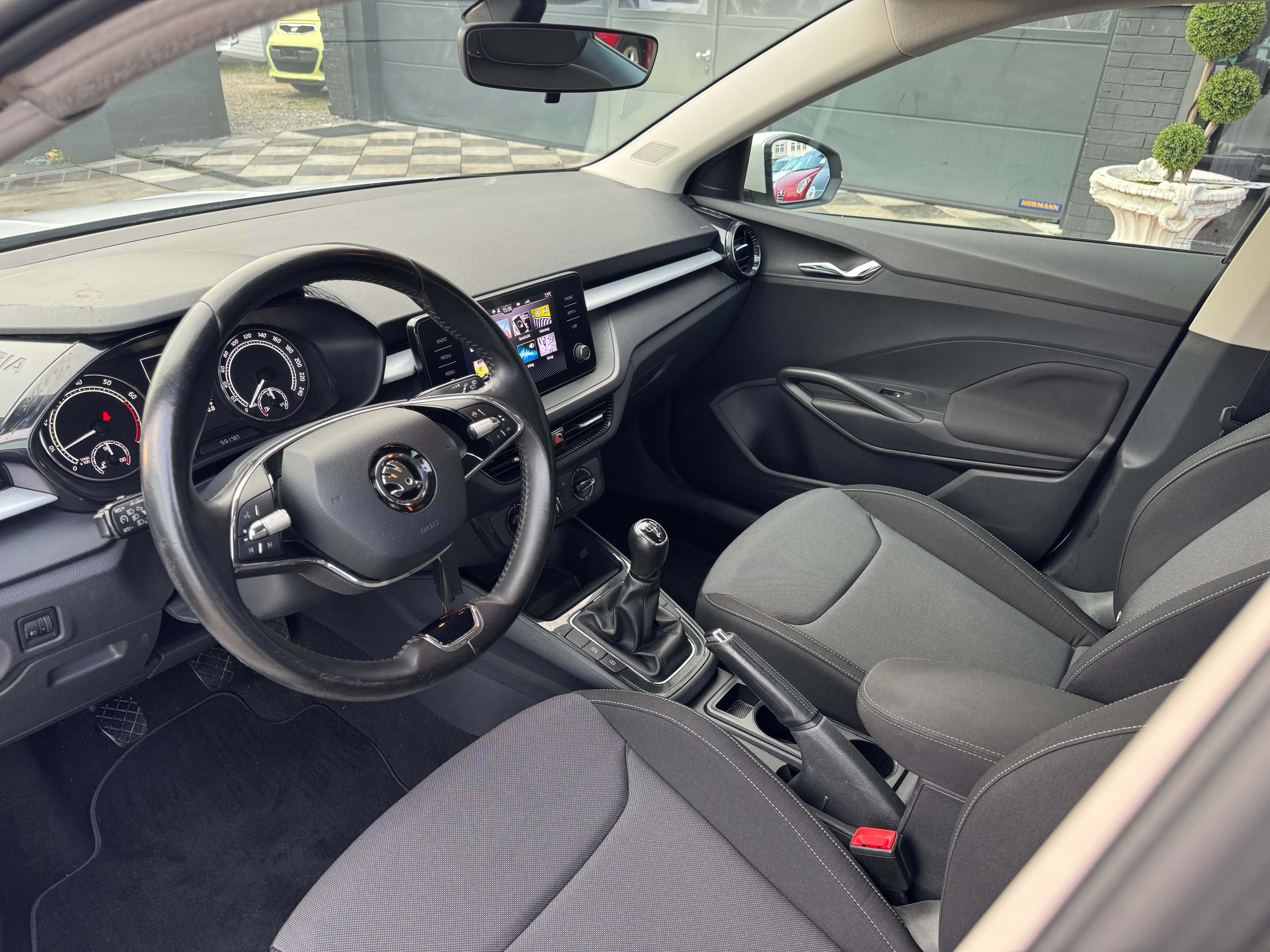 SKODA Fabia 1.0 MPI Ambition - Bild 11