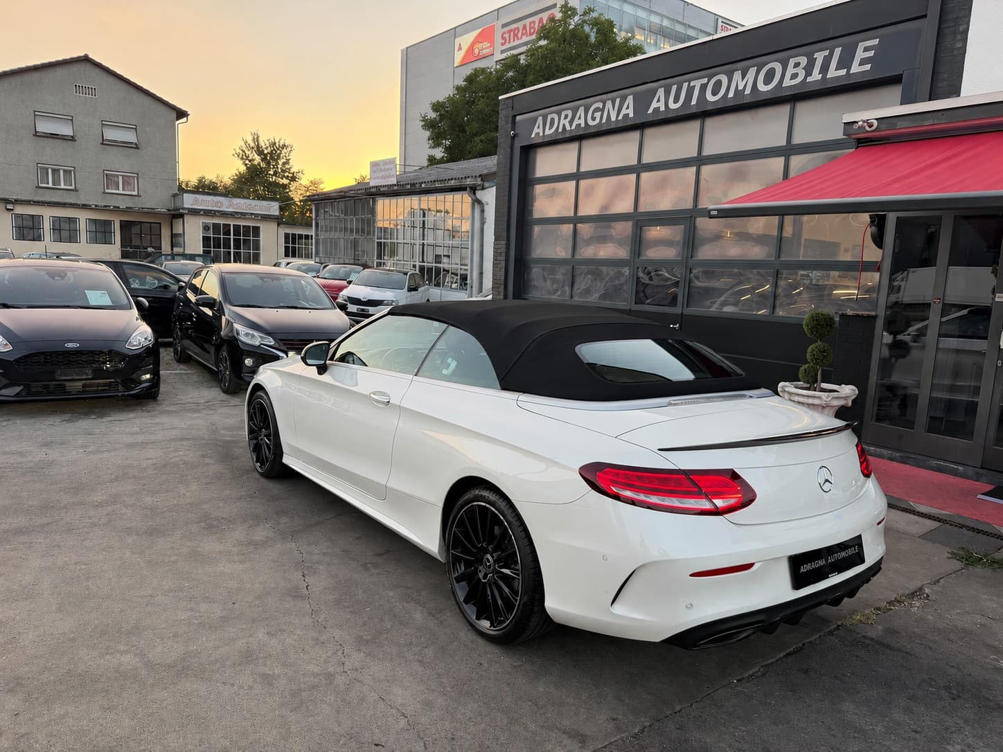 MERCEDES-BENZ C 200 AMG Line + Premium + Cabriolet 4Matic 9G-Tronic - Bild 27