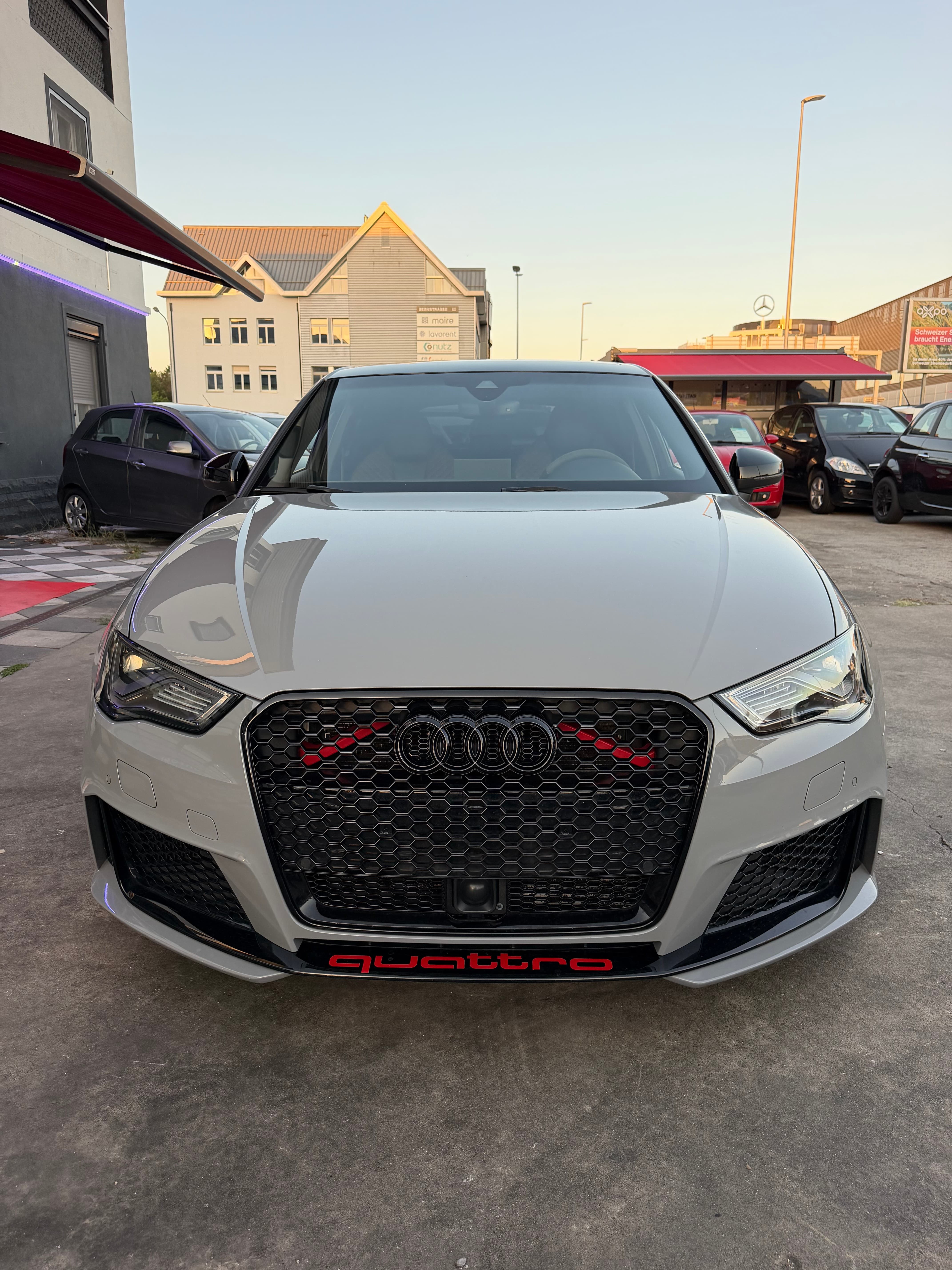 AUDI RS3 2.5 TSI quattro S-tronic - Bild 11