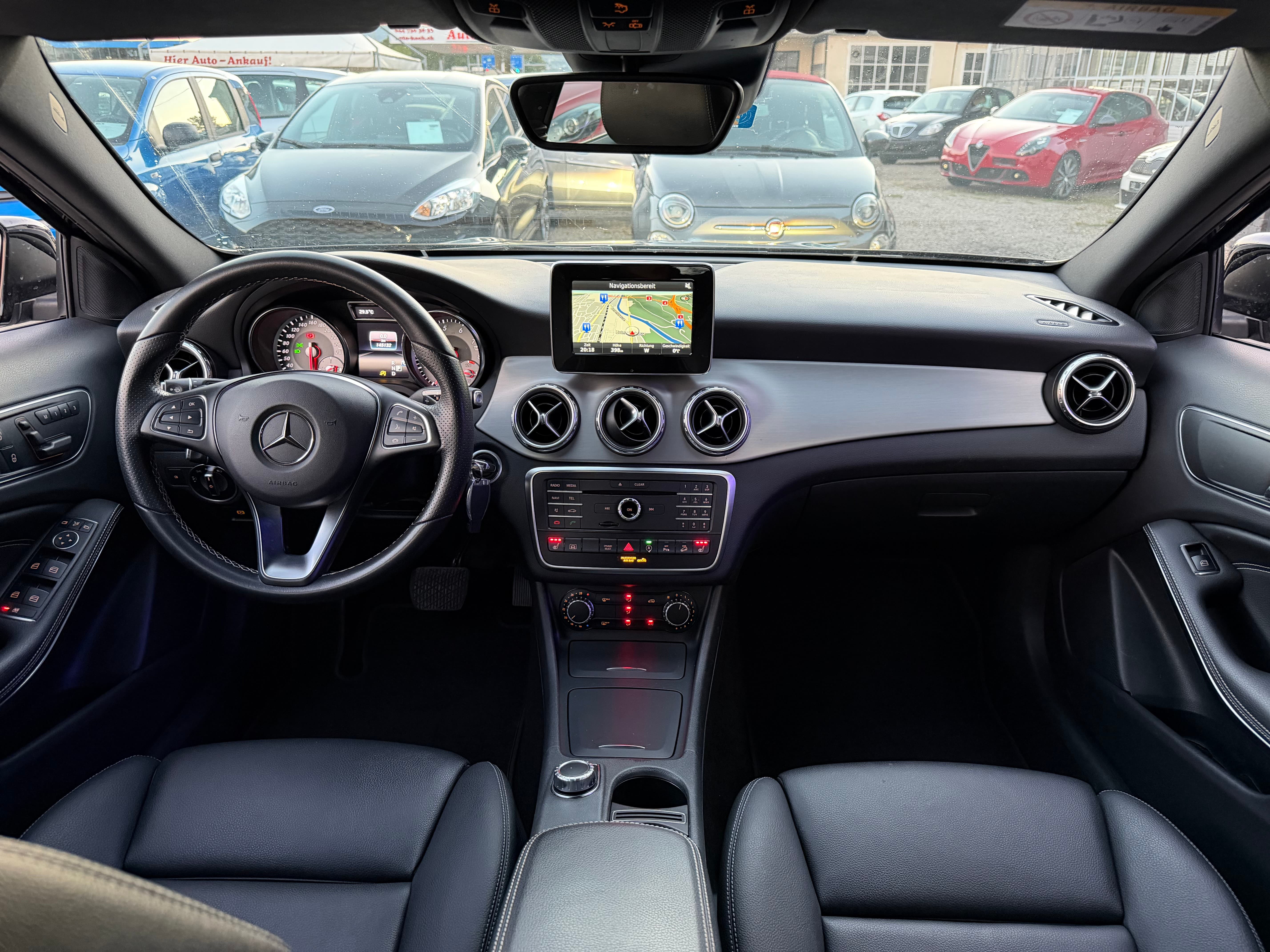 MERCEDES-BENZ GLA 250 Style 4Matic 7G-DCT - Bild 15