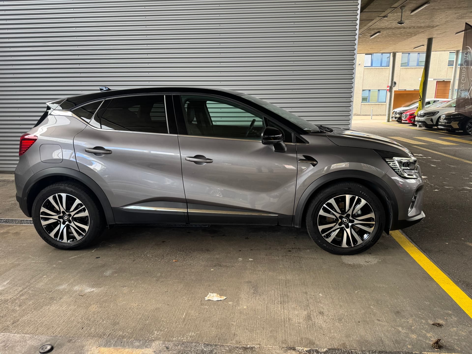 RENAULT Captur 1.6 E-Tech Plug-in Init - Bild 3