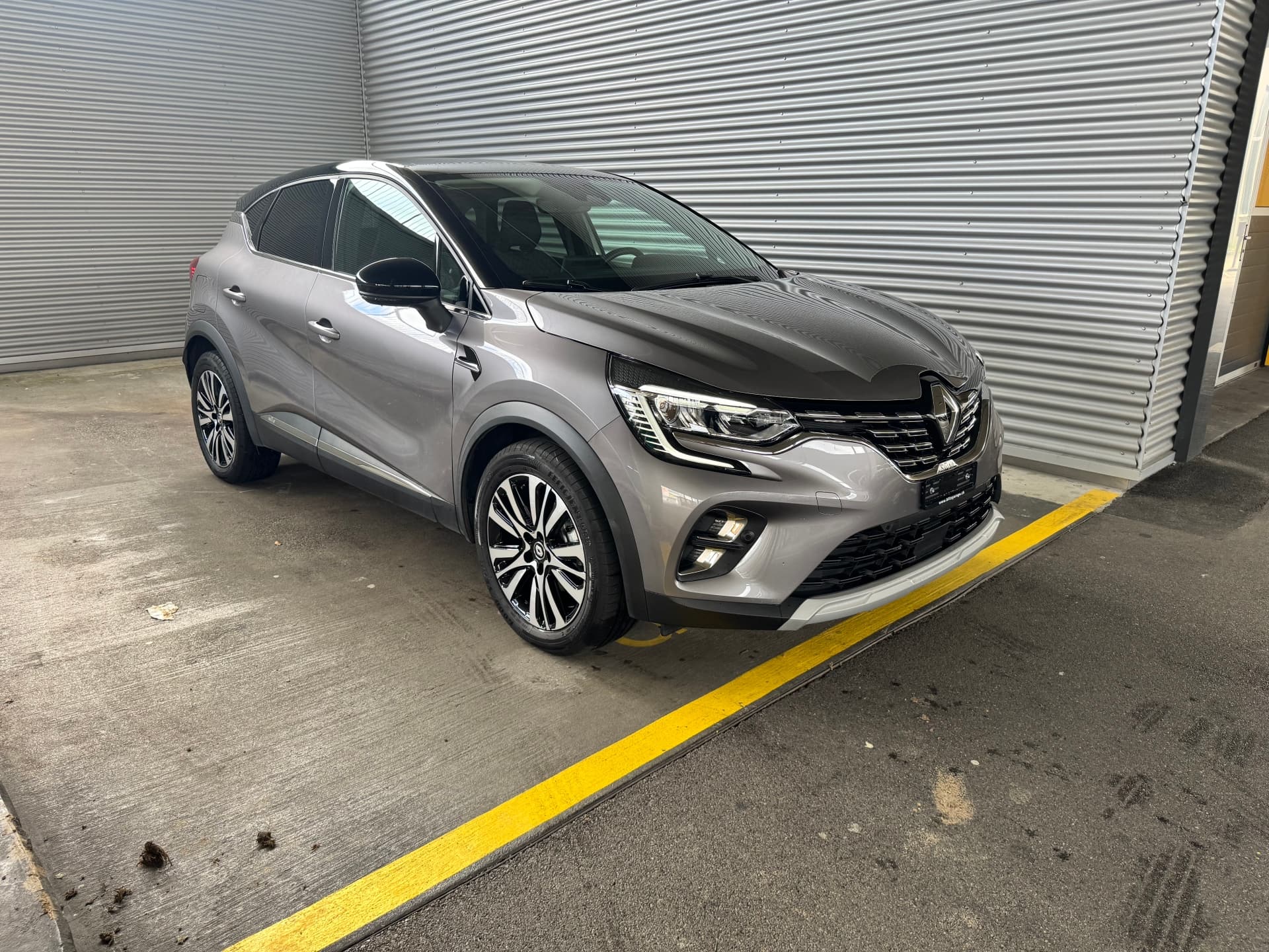 RENAULT Captur 1.6 E-Tech Plug-in Init - Bild 2