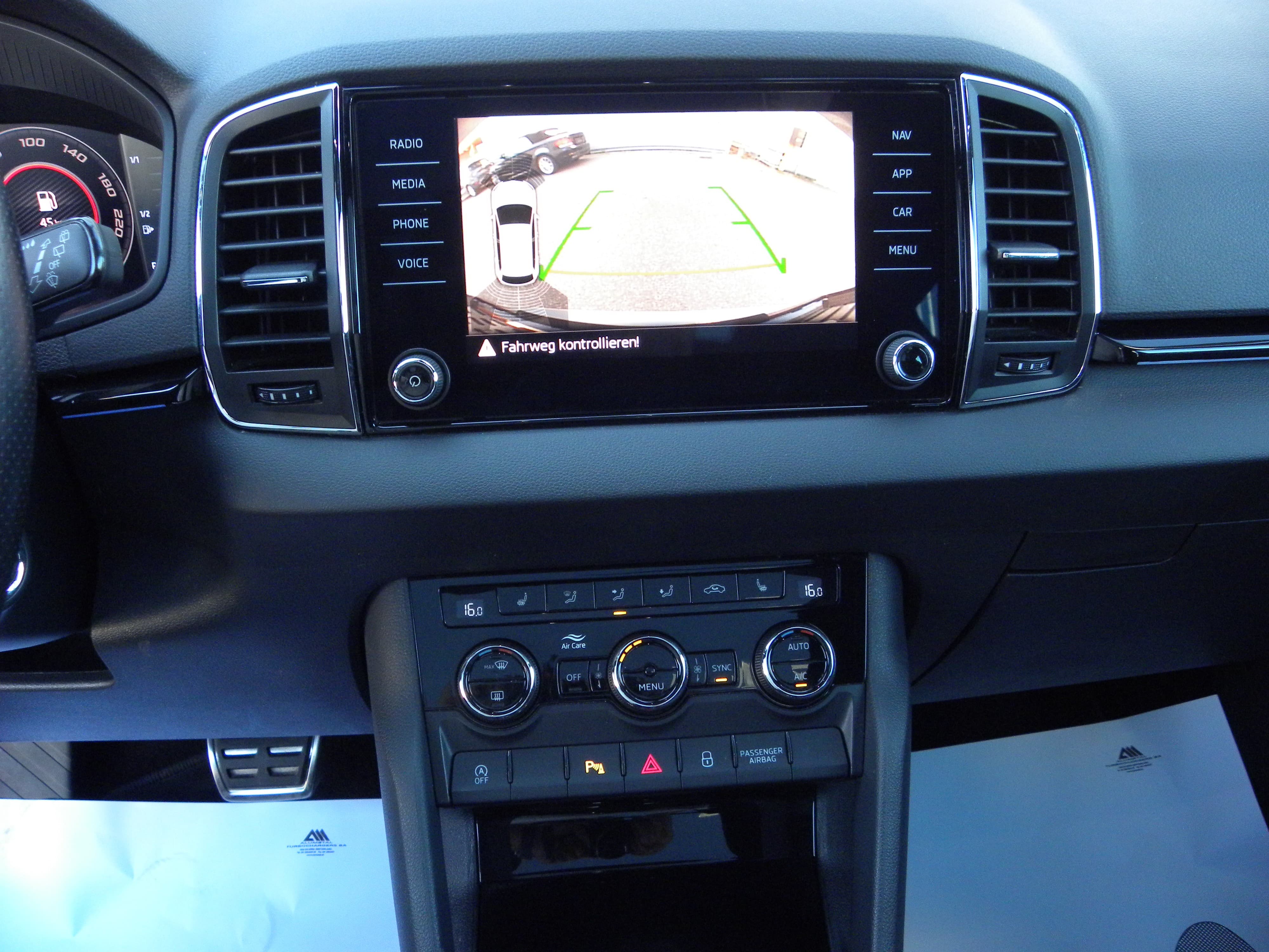 SKODA Karoq 1.5 TSI ACT SportLine DSG - Bild 11