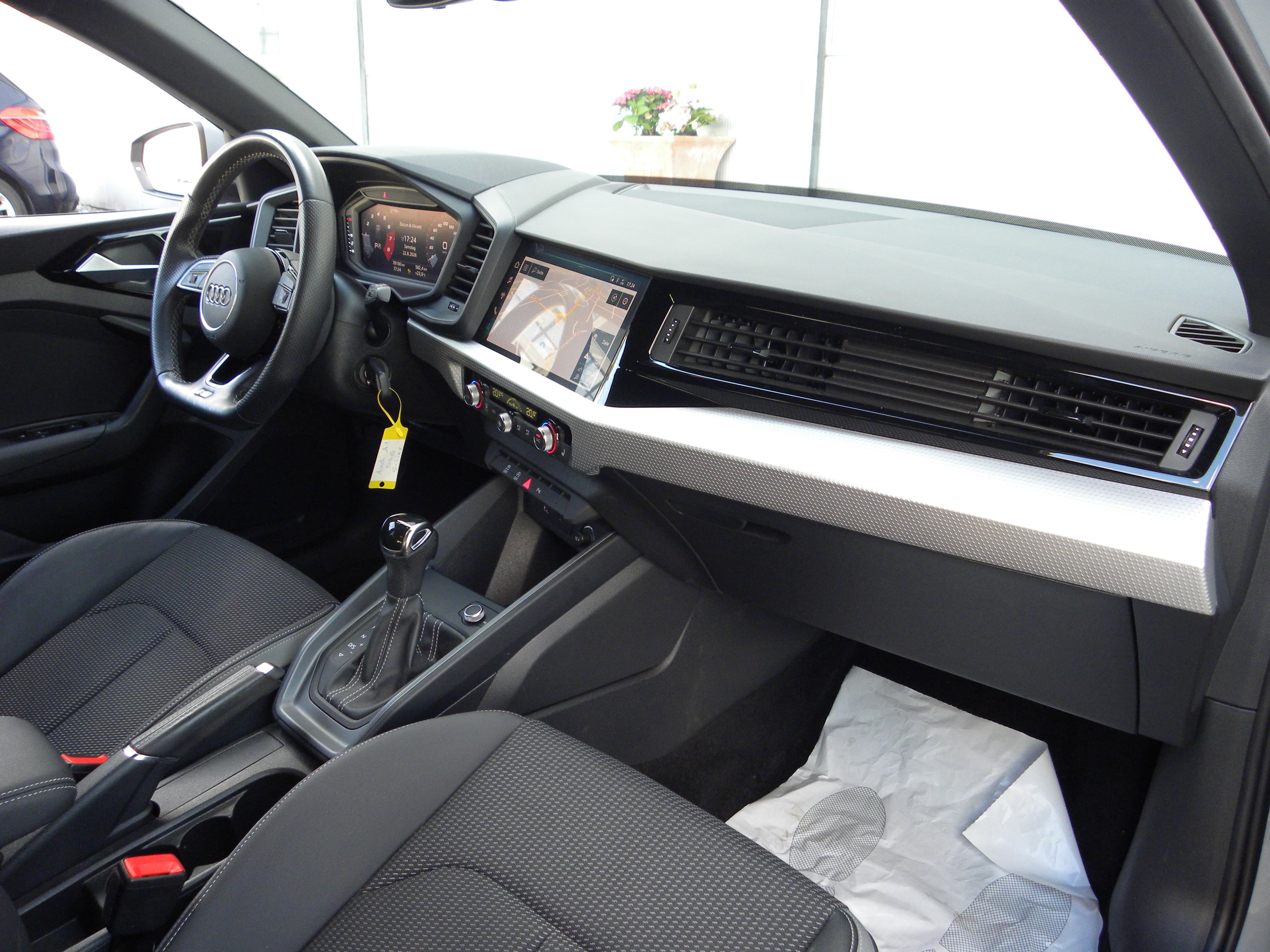 AUDI A1 Sportback 30 TFSI S-tronic S-Line - Bild 8