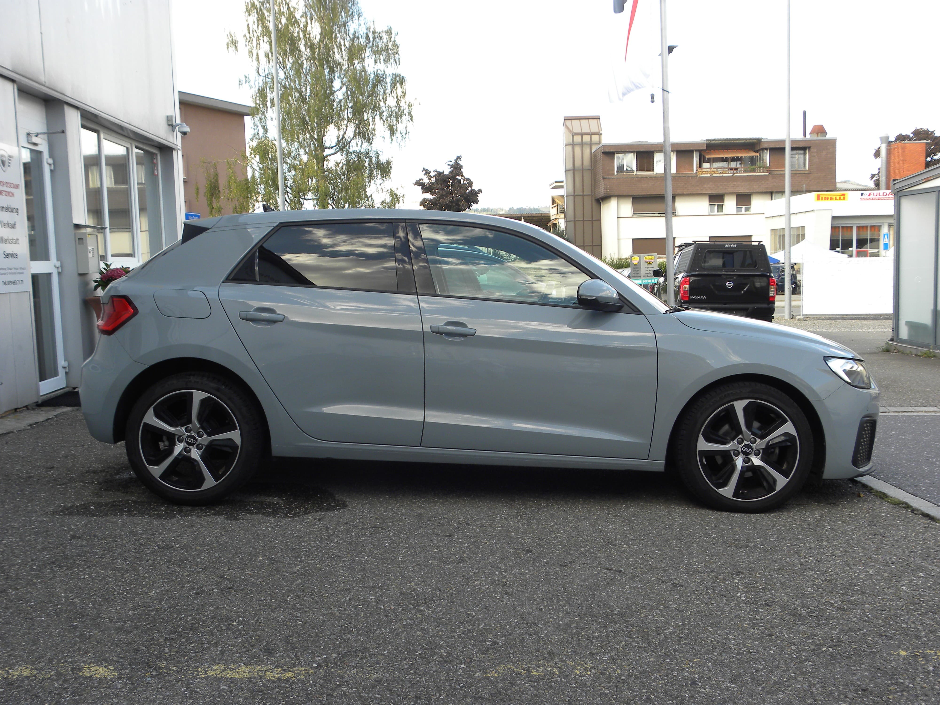 AUDI A1 Sportback 30 TFSI S-tronic S-Line - Bild 4