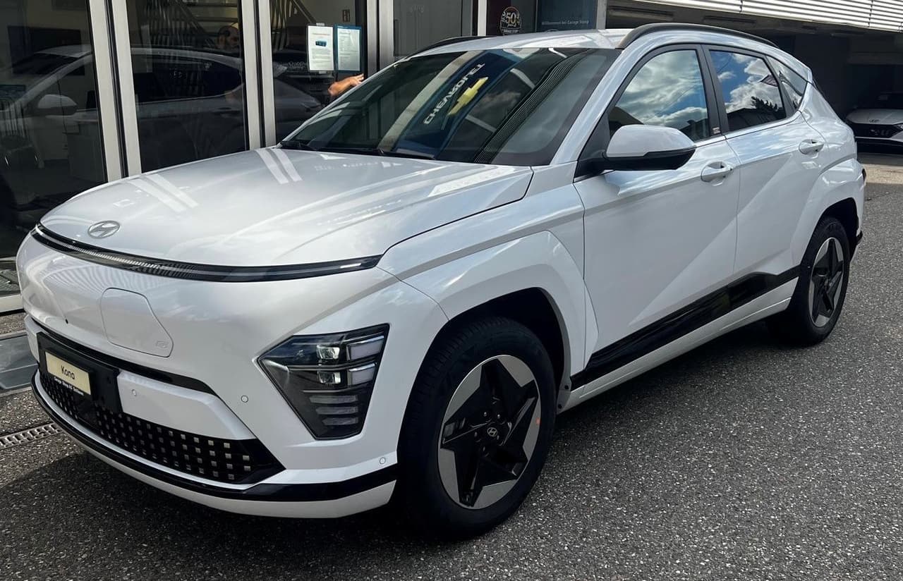 HYUNDAI Kona 65,4 kWh Electric Amplia