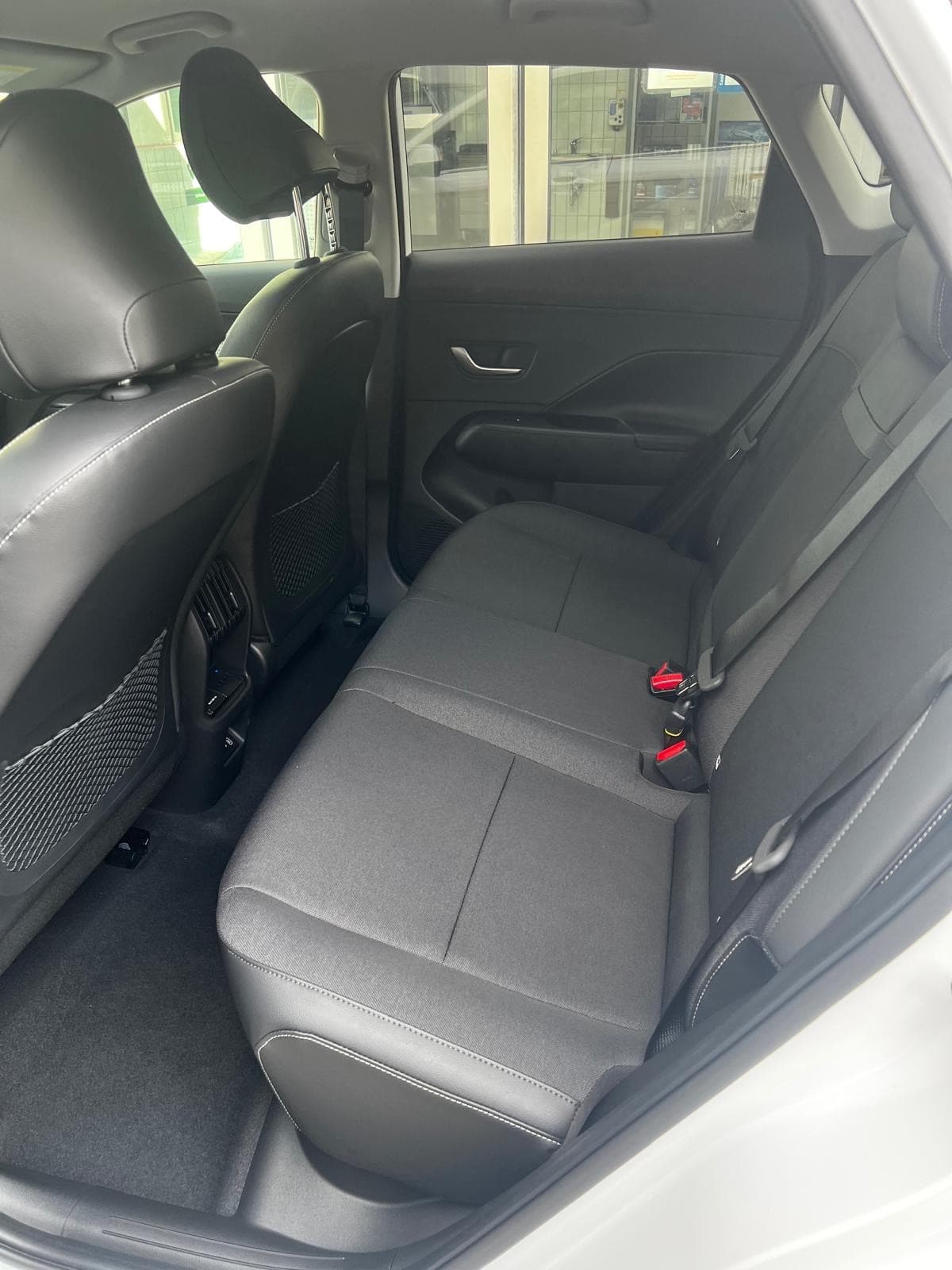 HYUNDAI Kona 65,4 kWh Electric Amplia - Bild 11