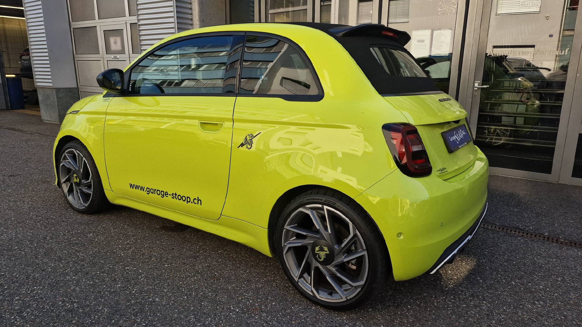 FIAT 500 Cabrio Abarth Scorpionissima - Bild 4