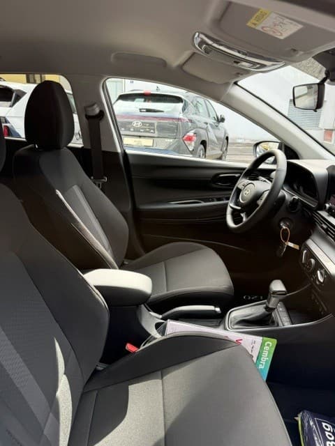 HYUNDAI i20 1.0 T-GDi Amplia - Bild 12