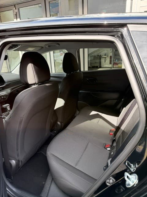 HYUNDAI i20 1.0 T-GDi Amplia - Bild 15