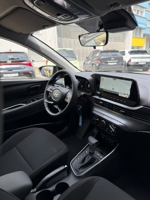 HYUNDAI i20 1.0 T-GDi Amplia - Bild 10