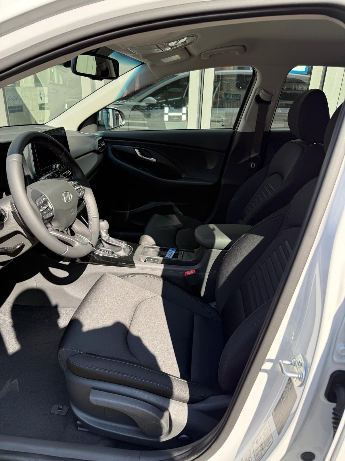 HYUNDAI i30 1.6 T-GDi Amplia - Bild 11