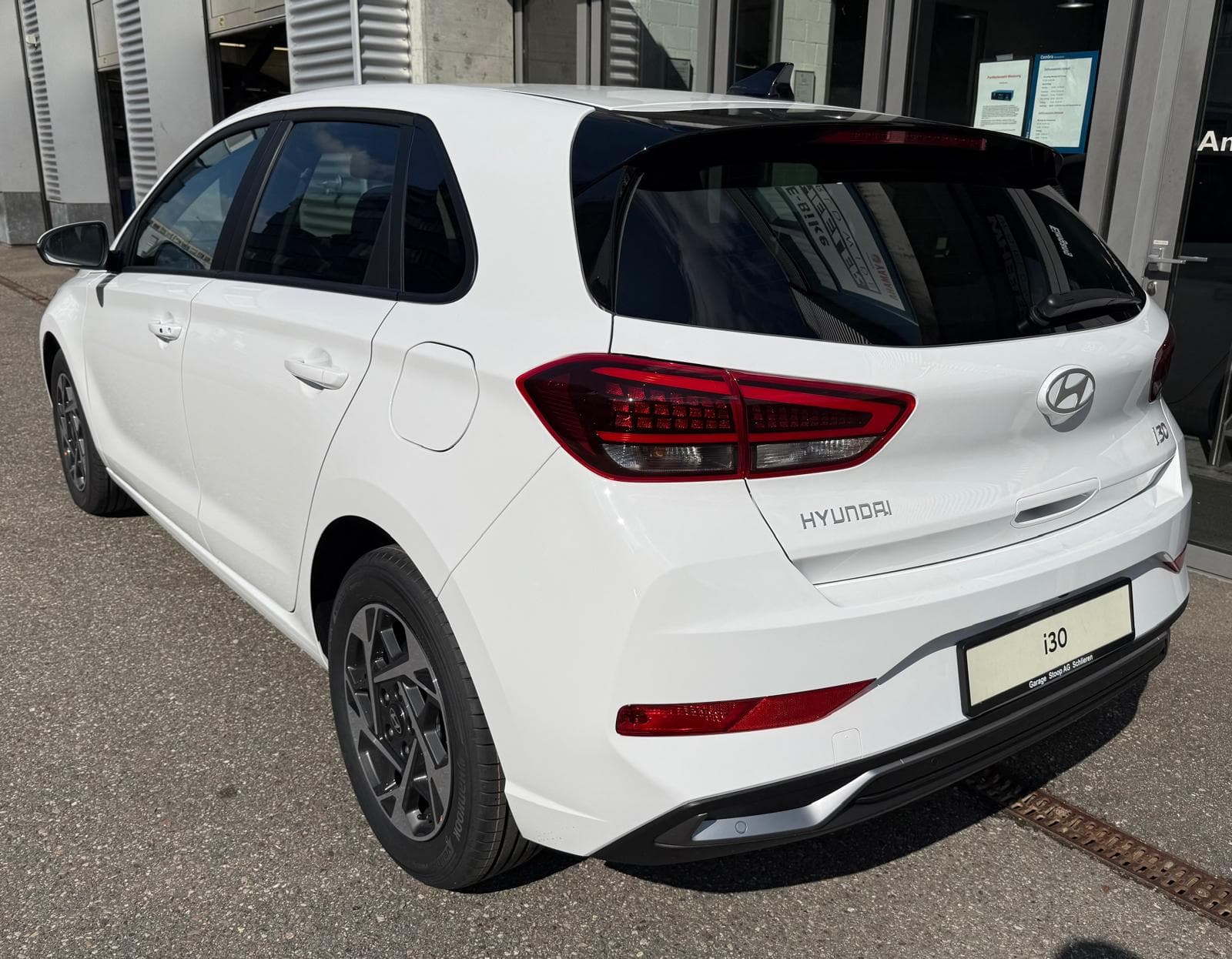 HYUNDAI i30 1.6 T-GDi Amplia - Bild 3
