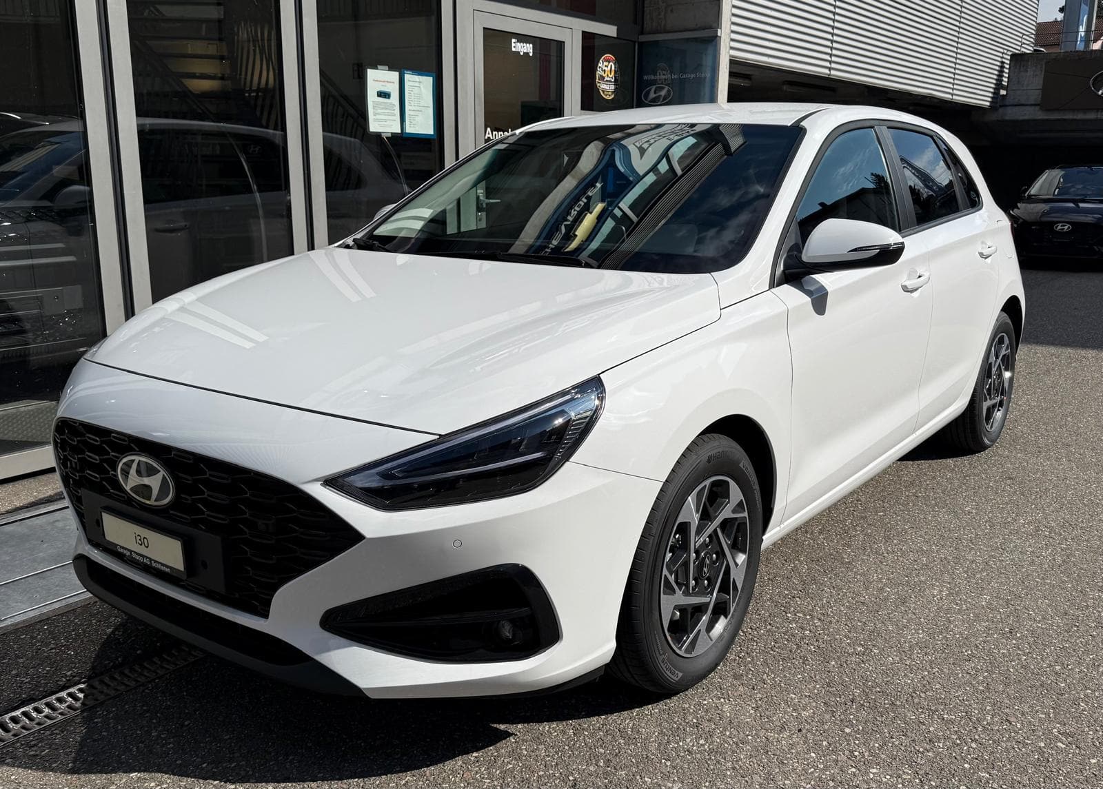 HYUNDAI i30 1.6 T-GDi Amplia - Bild 1