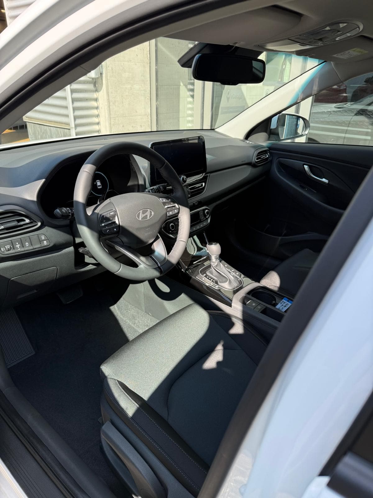 HYUNDAI i30 1.6 T-GDi Amplia - Bild 7