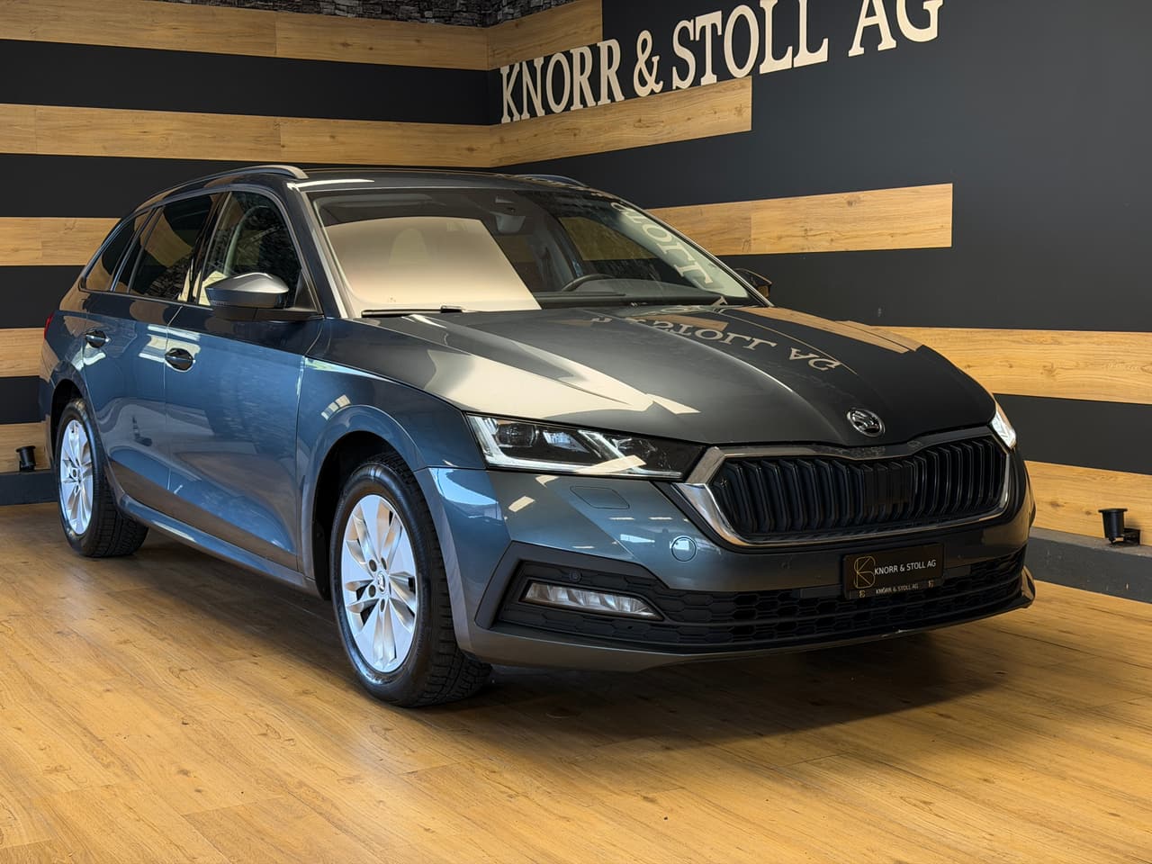 SKODA Octavia Combi 2.0 TDI DSG Ambition 4x4