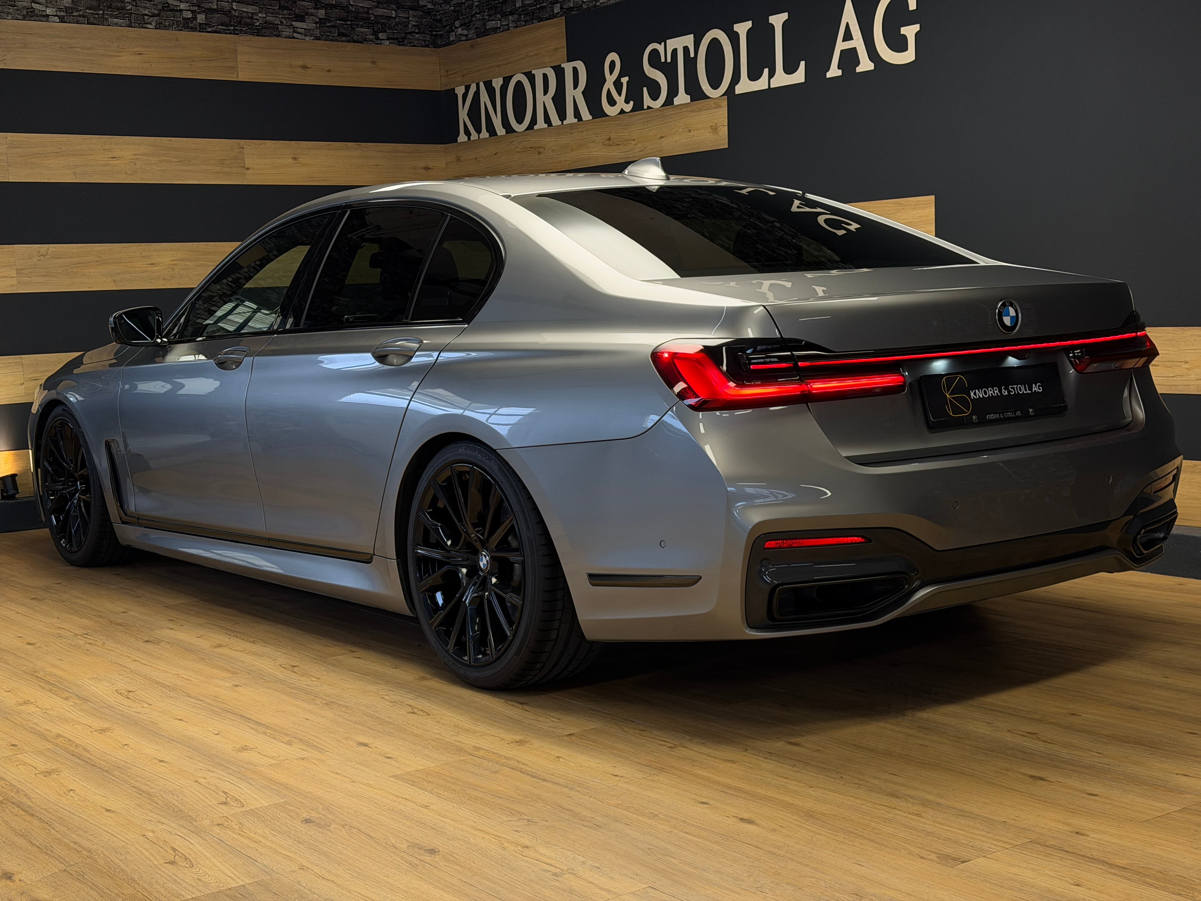 BMW 730d xDrive M SPORT Steptronic - Bild 14