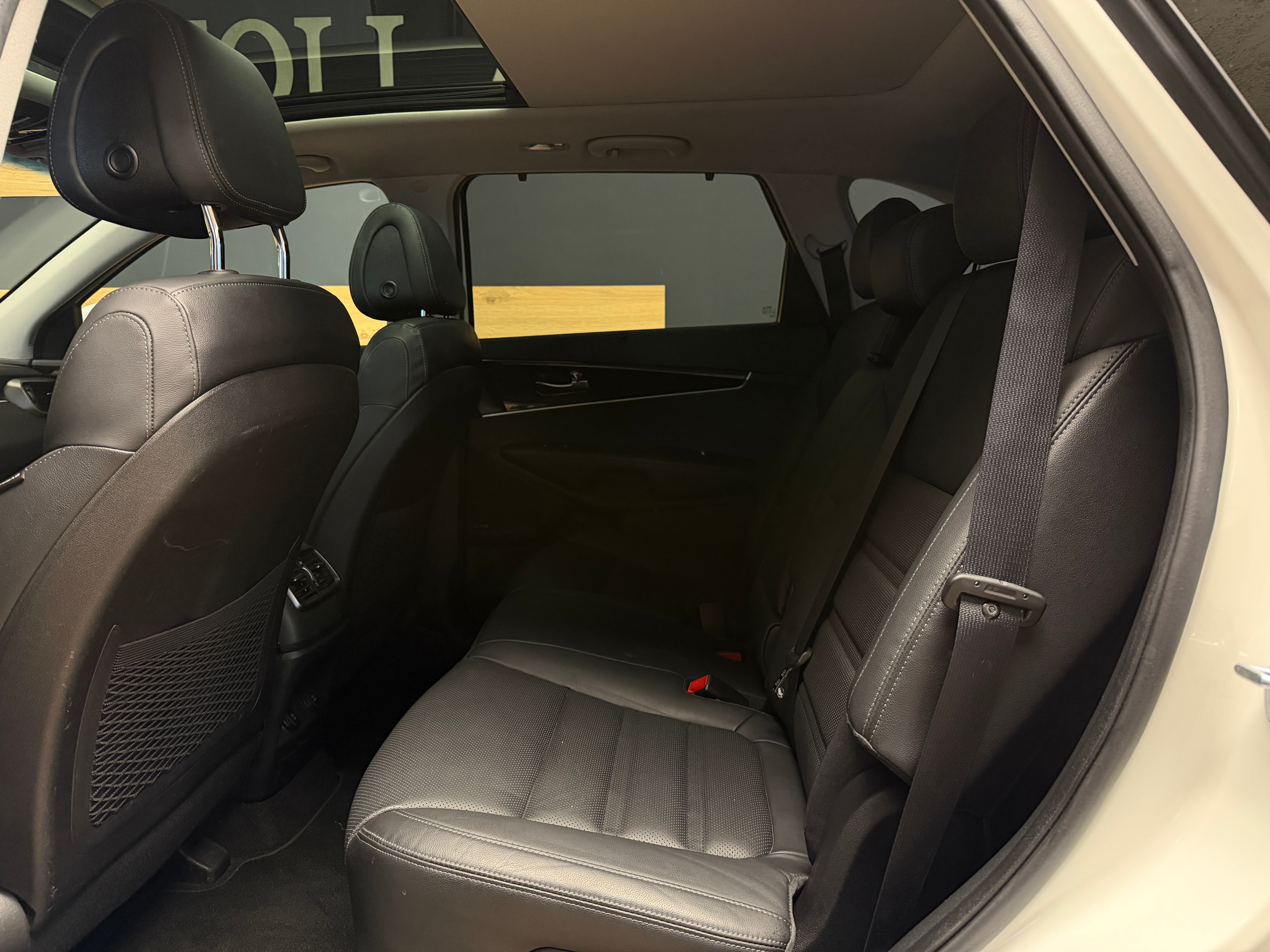 KIA Sorento 2.2 CRDI LX 5P. Automatic - Bild 16