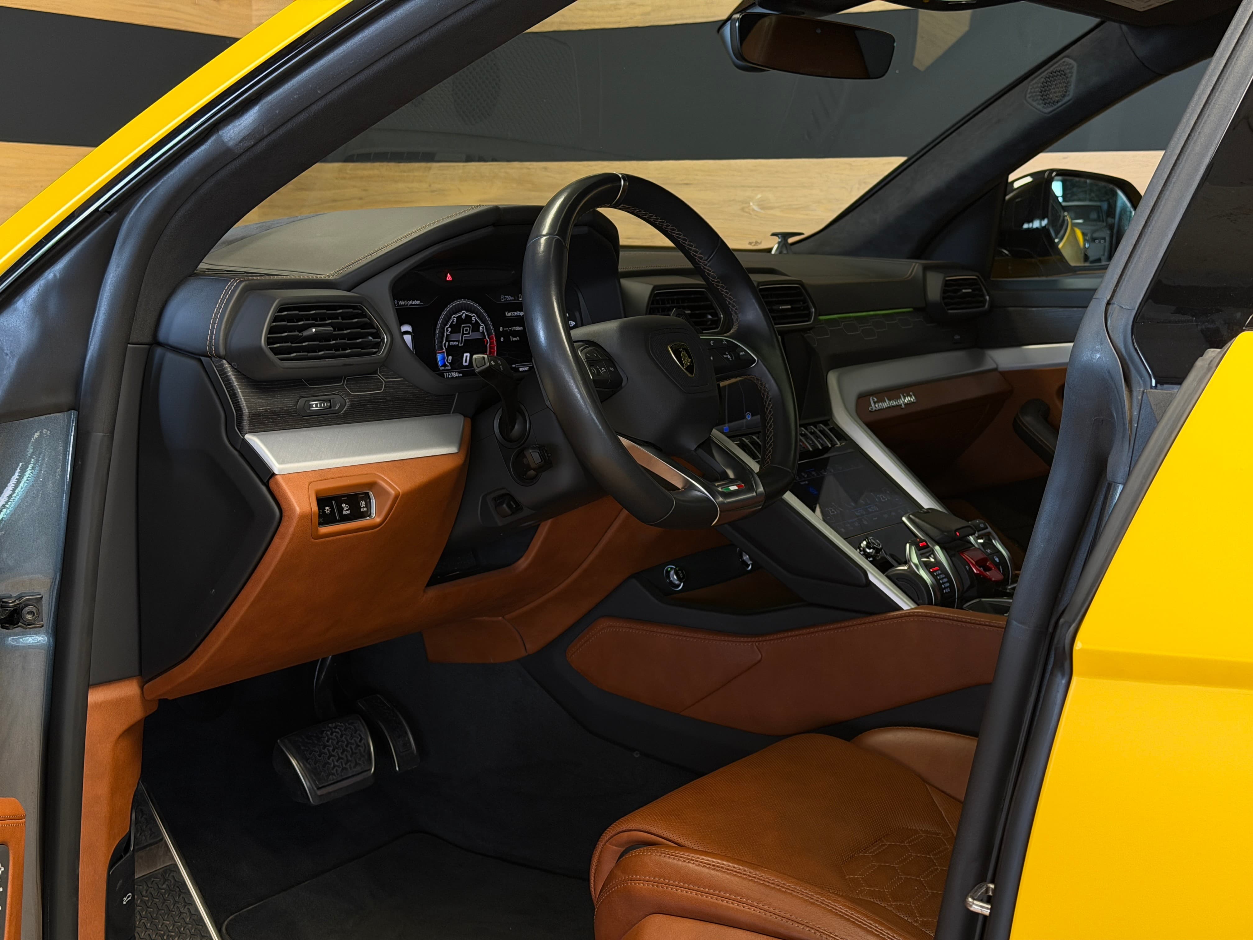 LAMBORGHINI Urus E-Gear - Bild 28