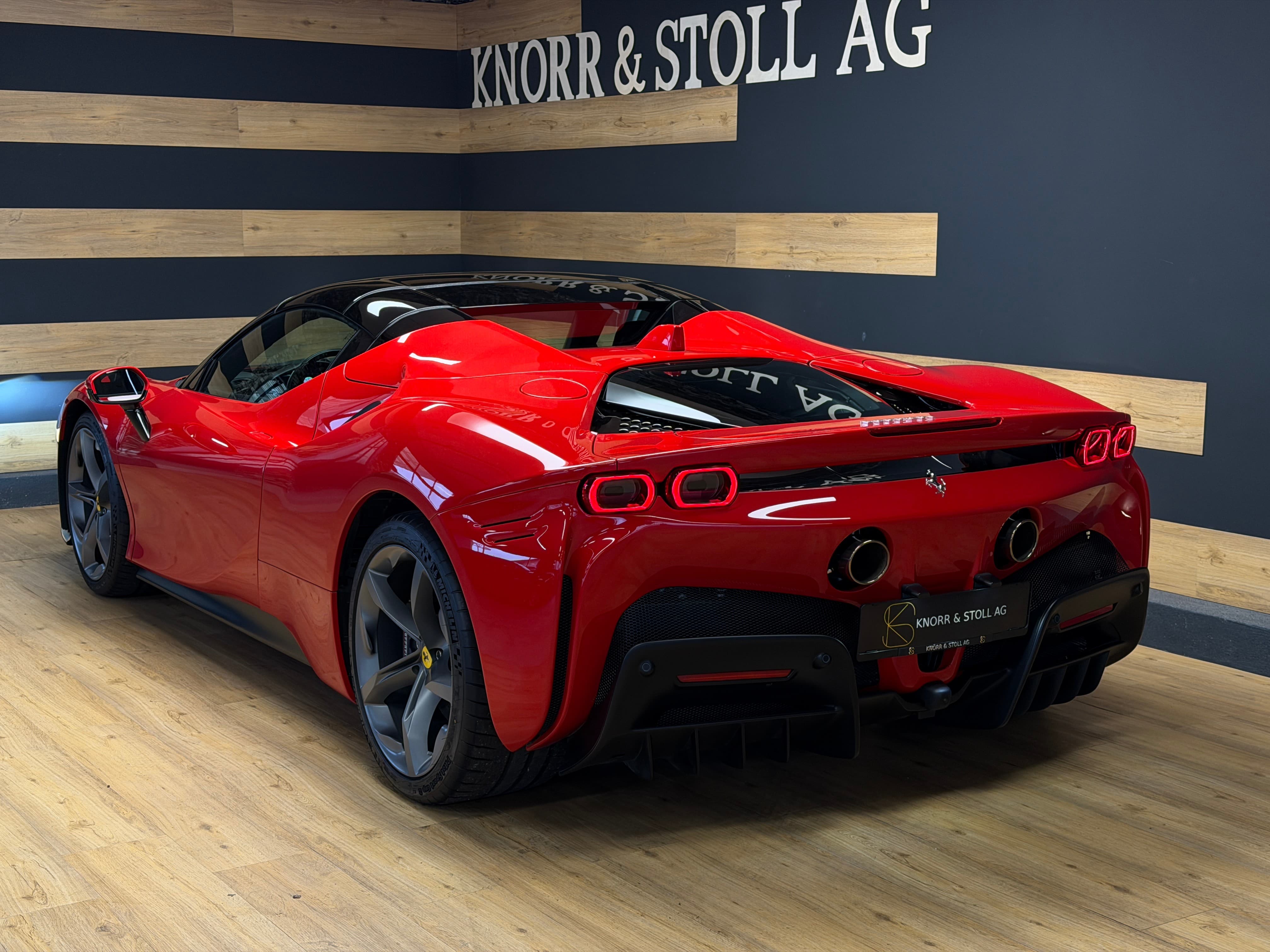 FERRARI SF90 Spider - Bild 14