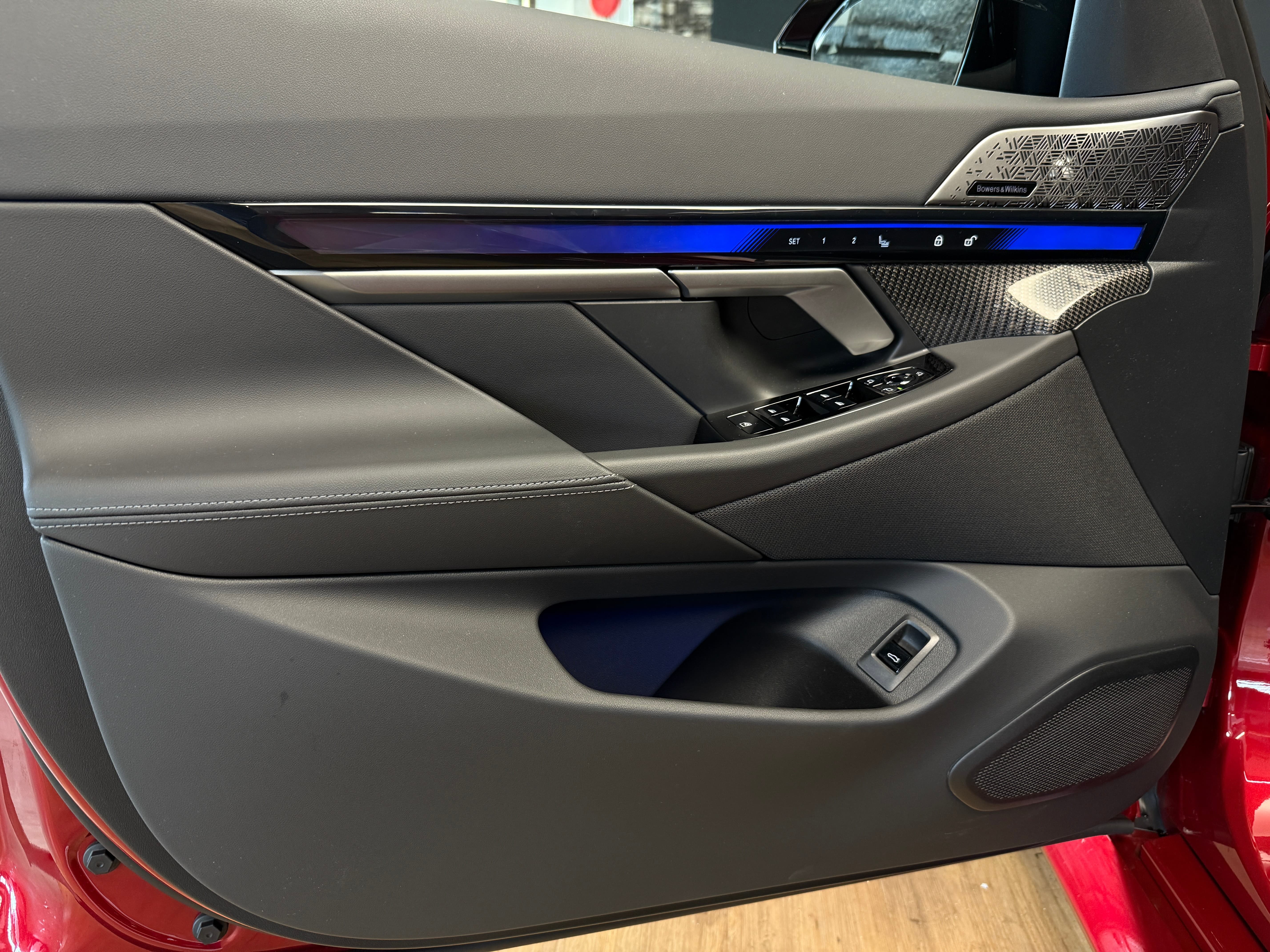 BMW M5 xDrive Touring - Bild 16