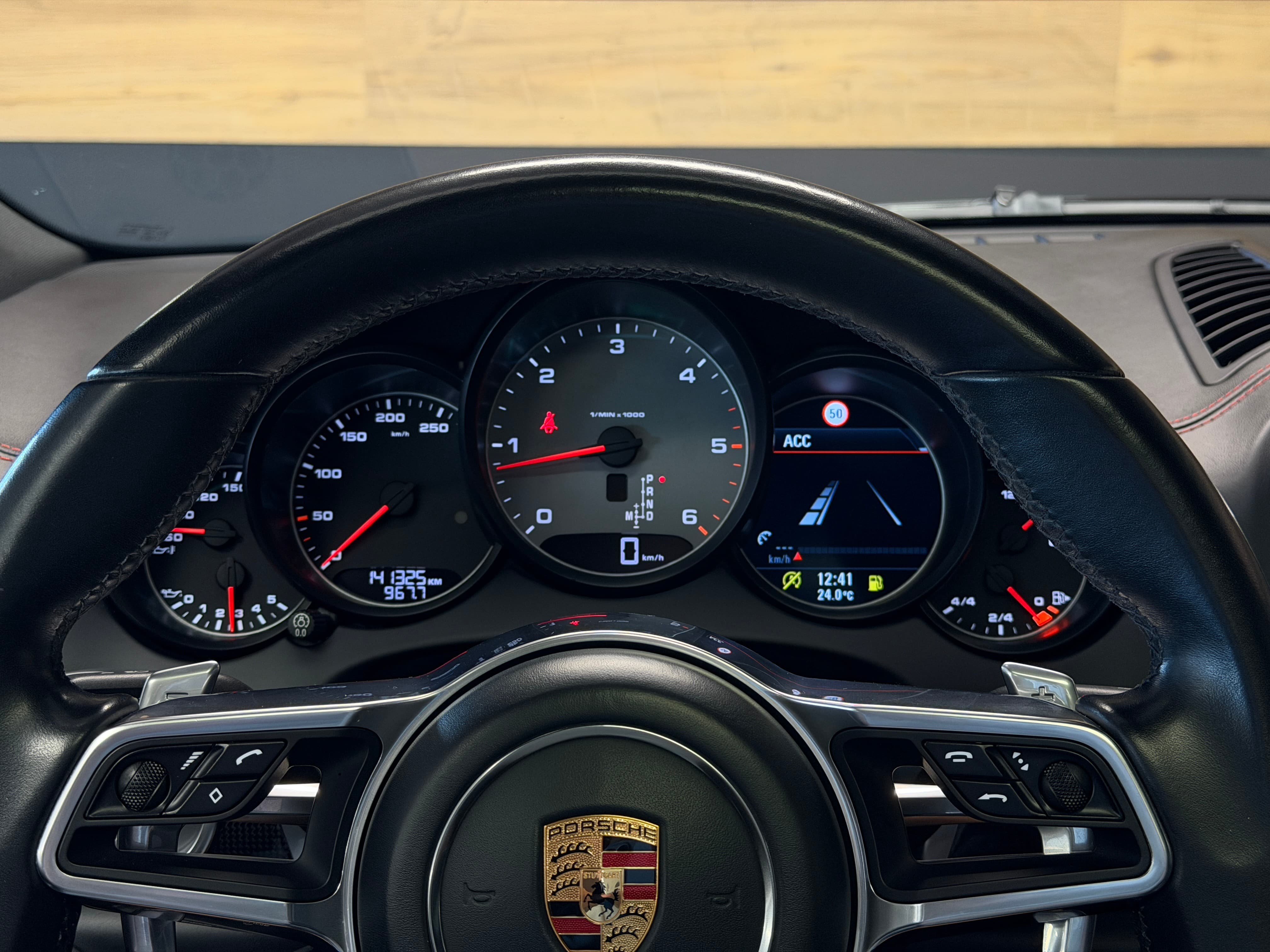 PORSCHE Cayenne S Diesel Platinum - Bild 16